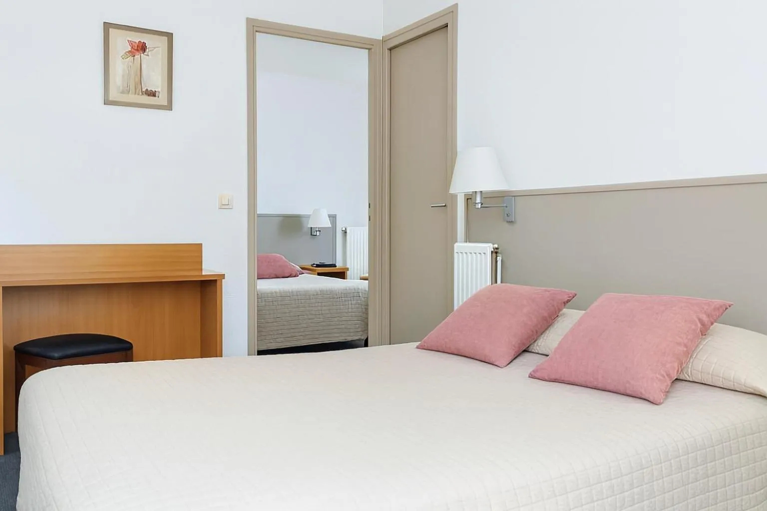 Photo of the whole room, Bed in Hôtel du Parc Montsouris