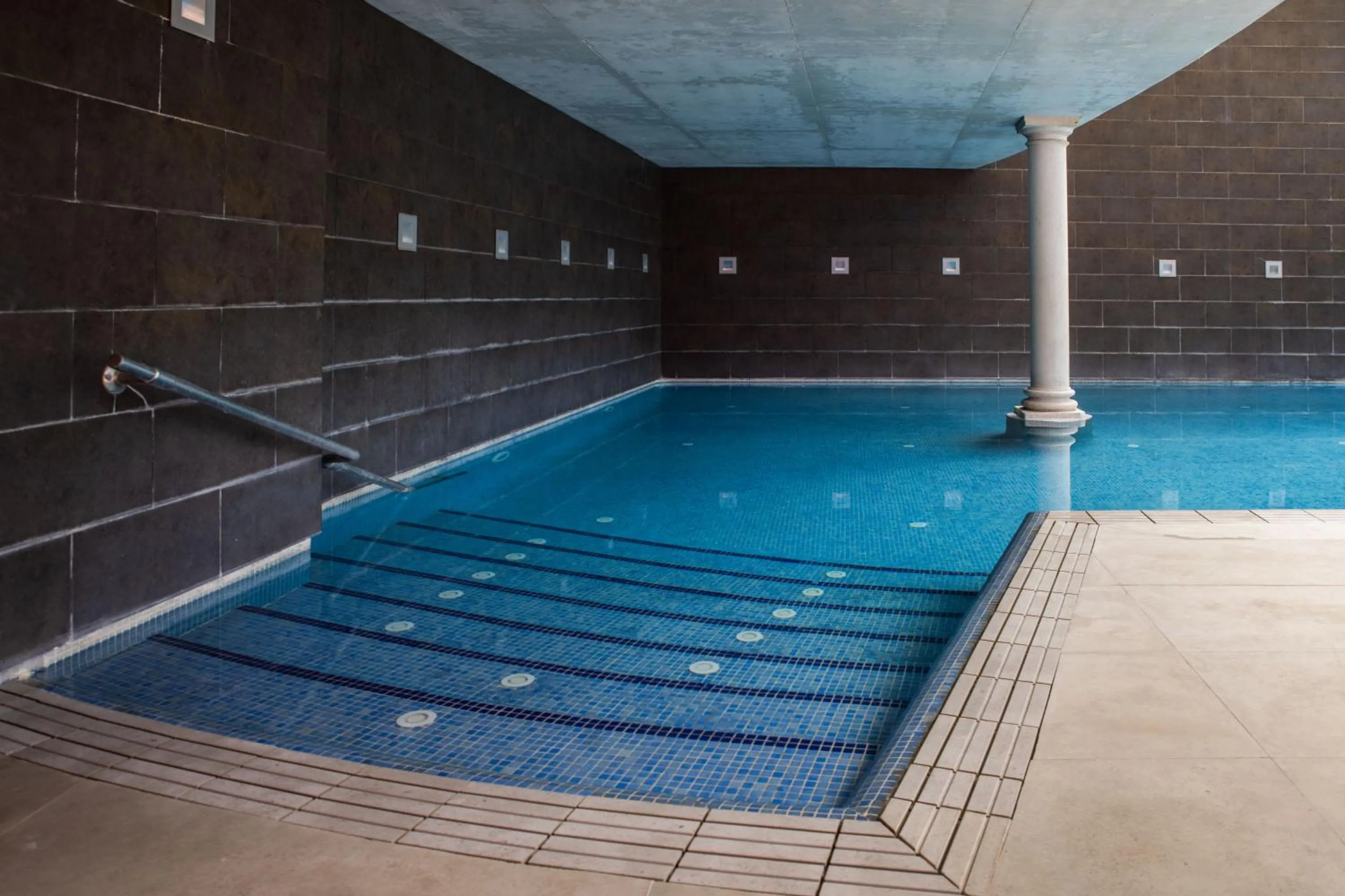 Swimming pool in RVHotels Broquetas Spa Termal