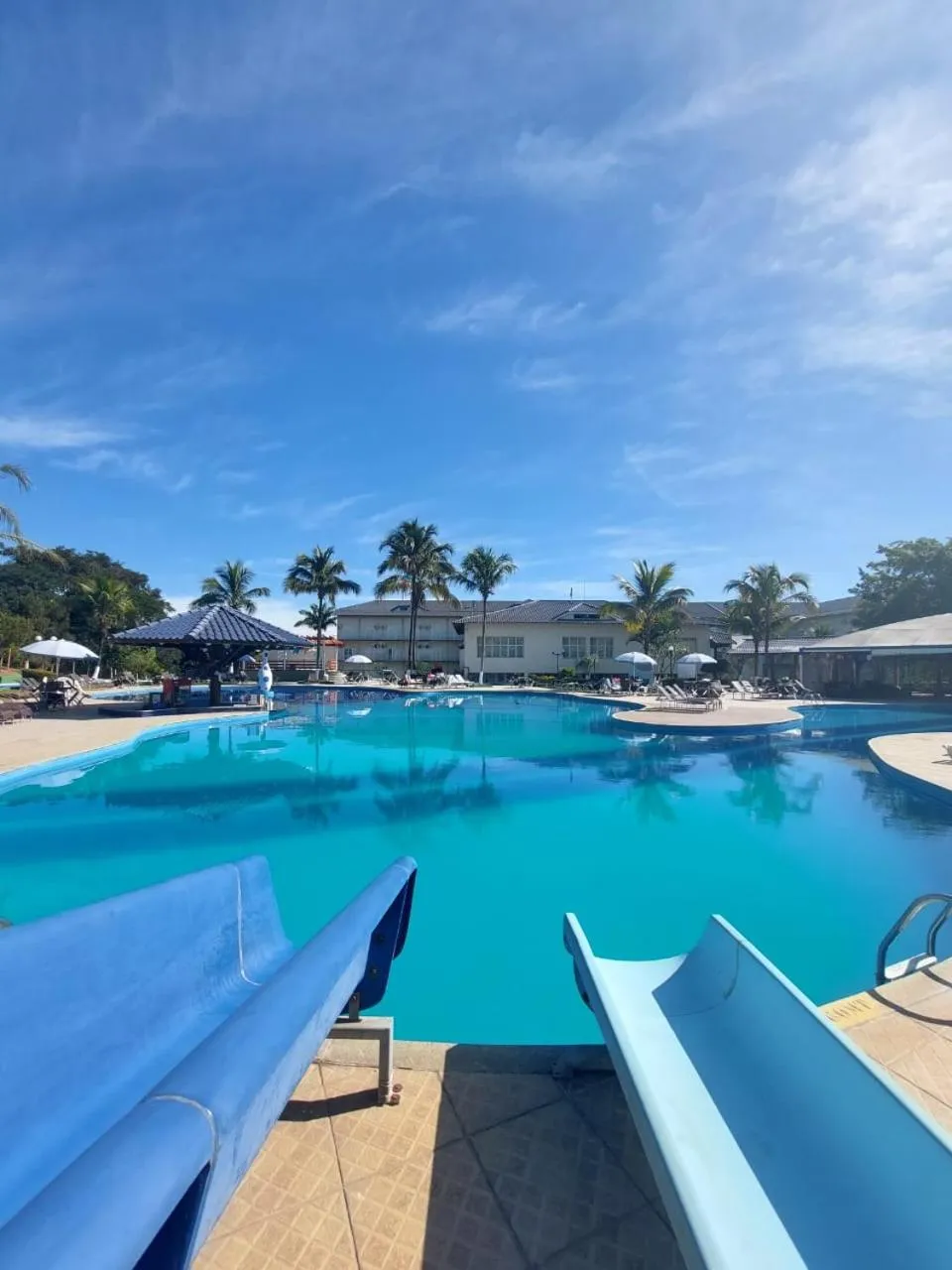 Swimming pool in Colonial Plaza Hotel Pindamonhangaba