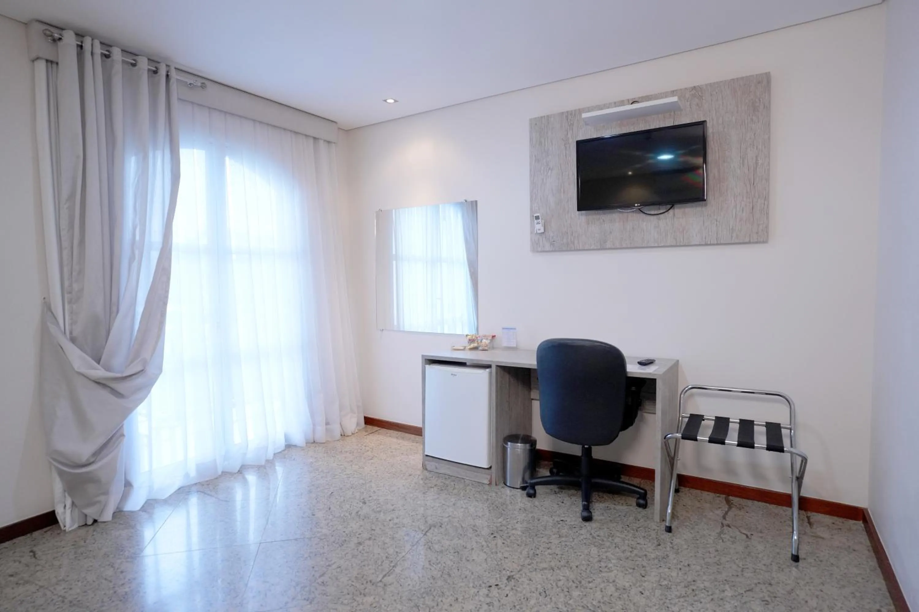 Bedroom in Colonial Plaza Hotel Pindamonhangaba
