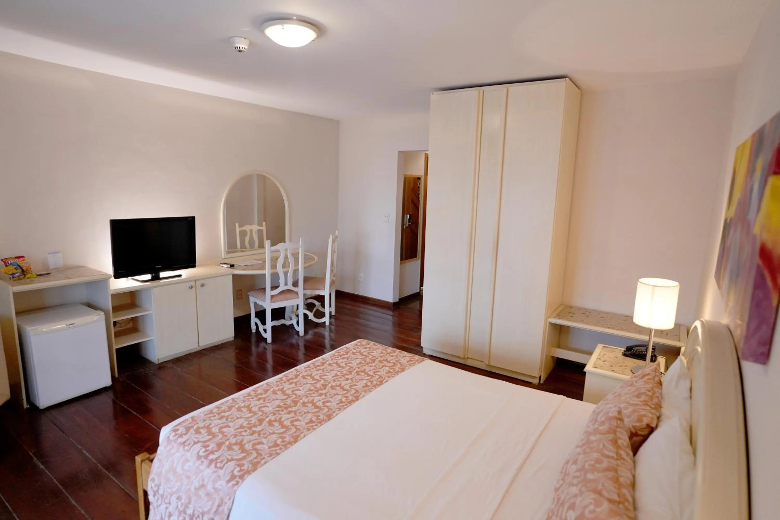 Bedroom, Bed in Colonial Plaza Hotel Pindamonhangaba