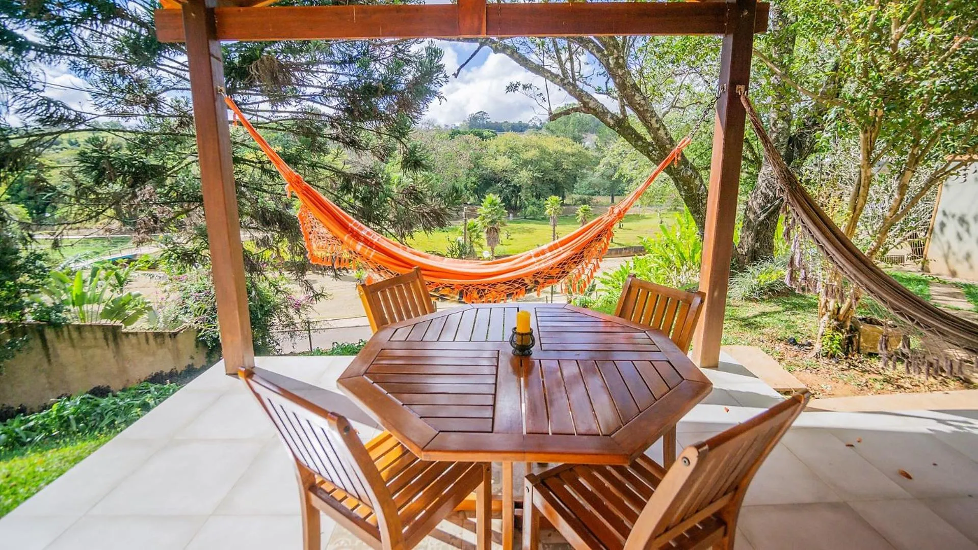 Facade/entrance in Chalé Bosque Do Barreiro