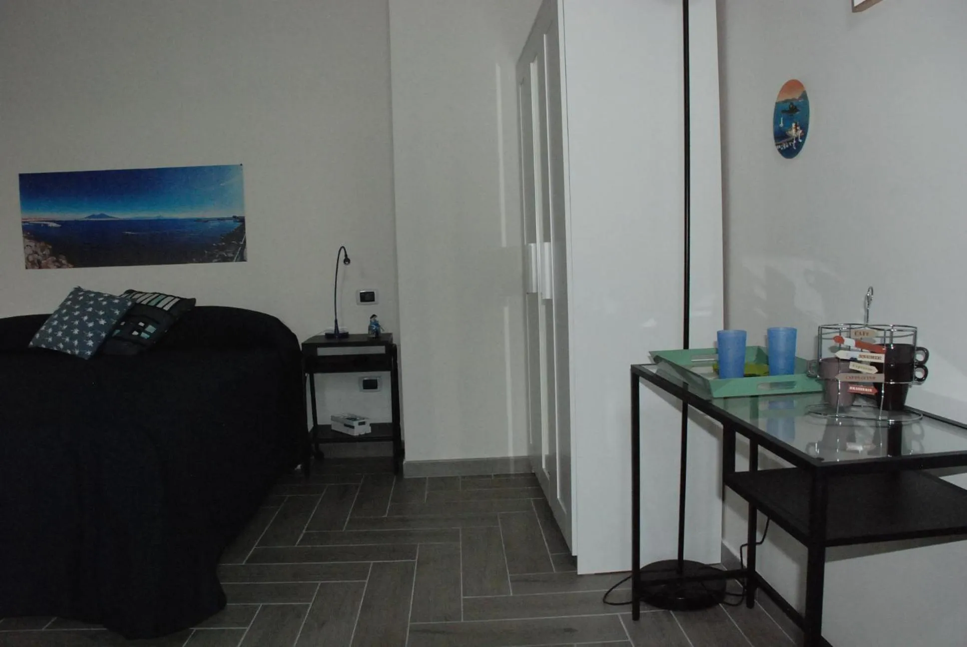 wardrobe in Metro duomo b&b