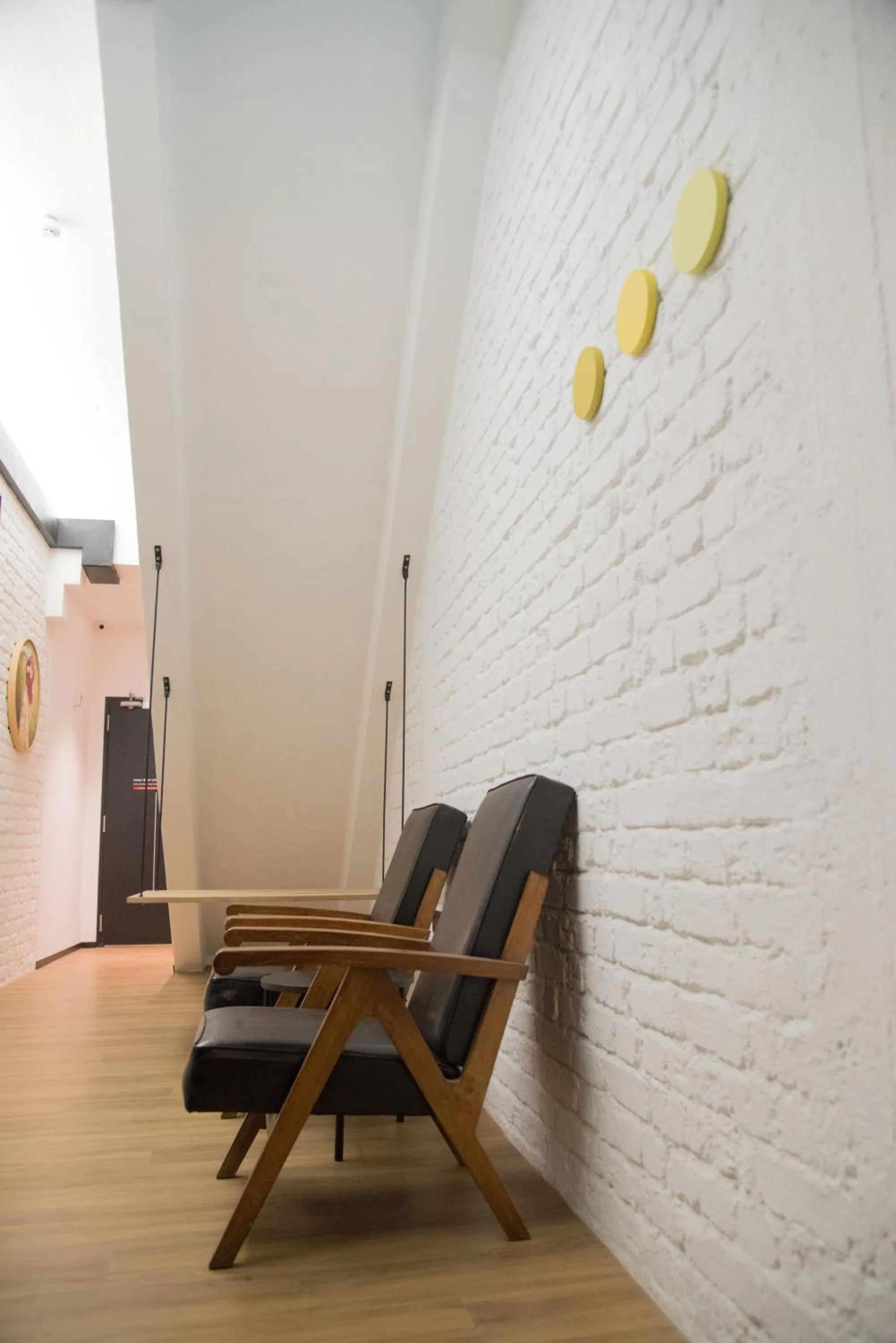 Seating area in Kooning