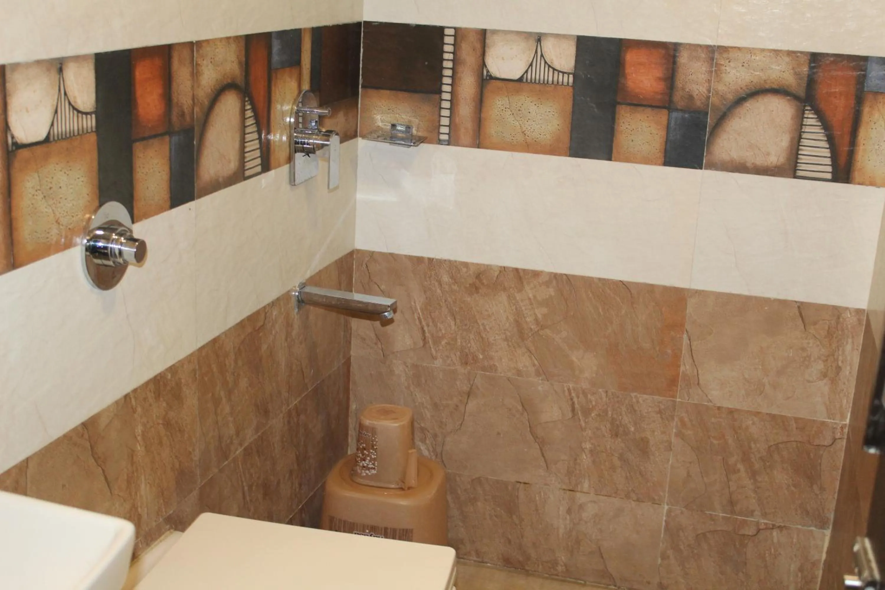 Bathroom in Choice Classic Hotel