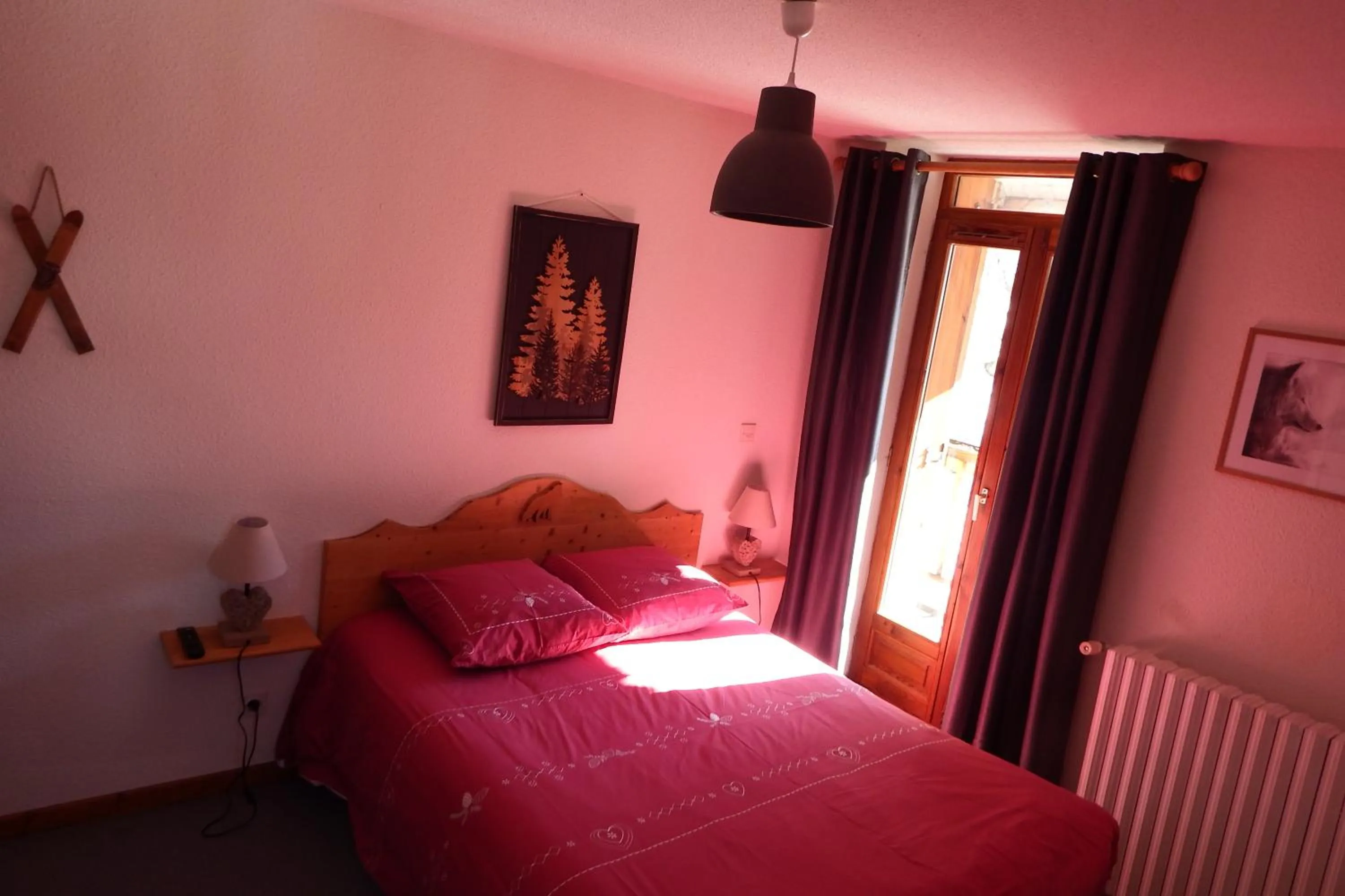 Bed in Auberge du Pont de l'Alp