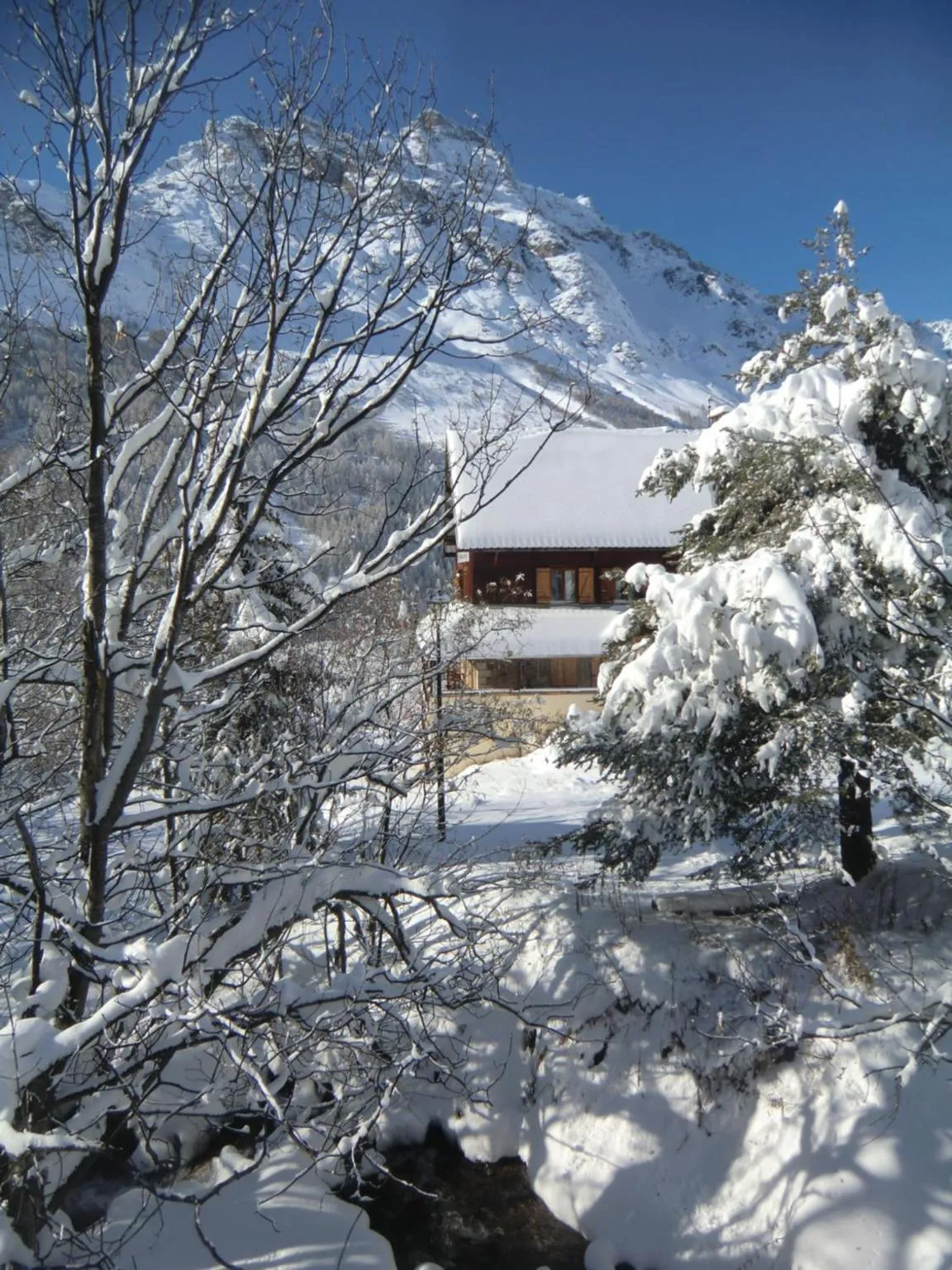 Property building in Auberge du Pont de l'Alp