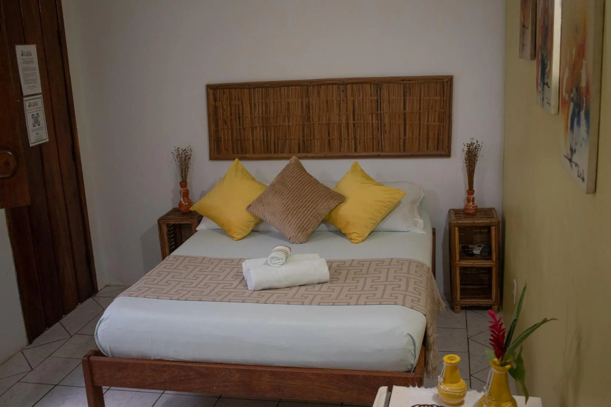 Bed in Pousada Lanai