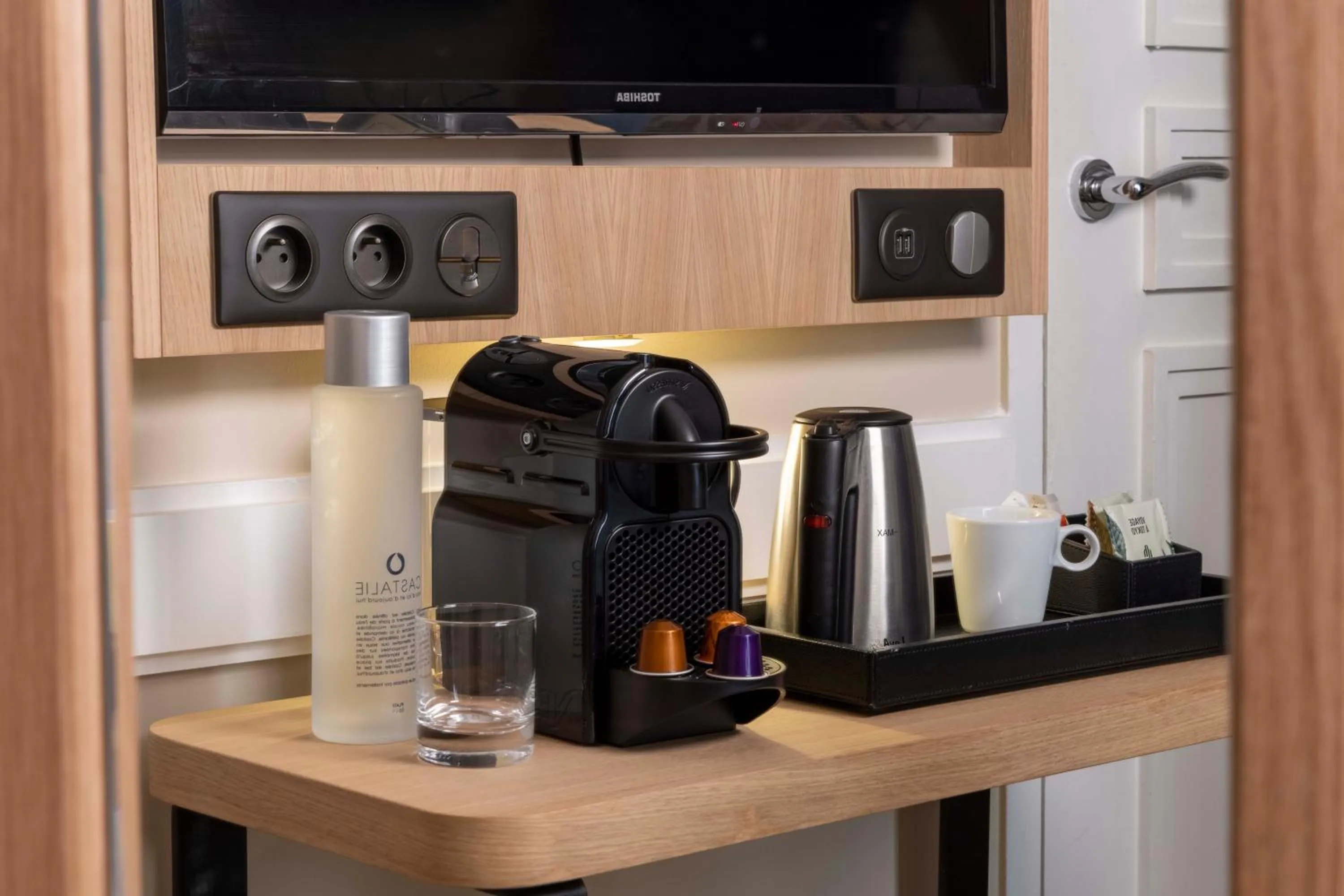Coffee/tea facilities in Hotel Sleeping Belle - Gare de Lyon Bastille