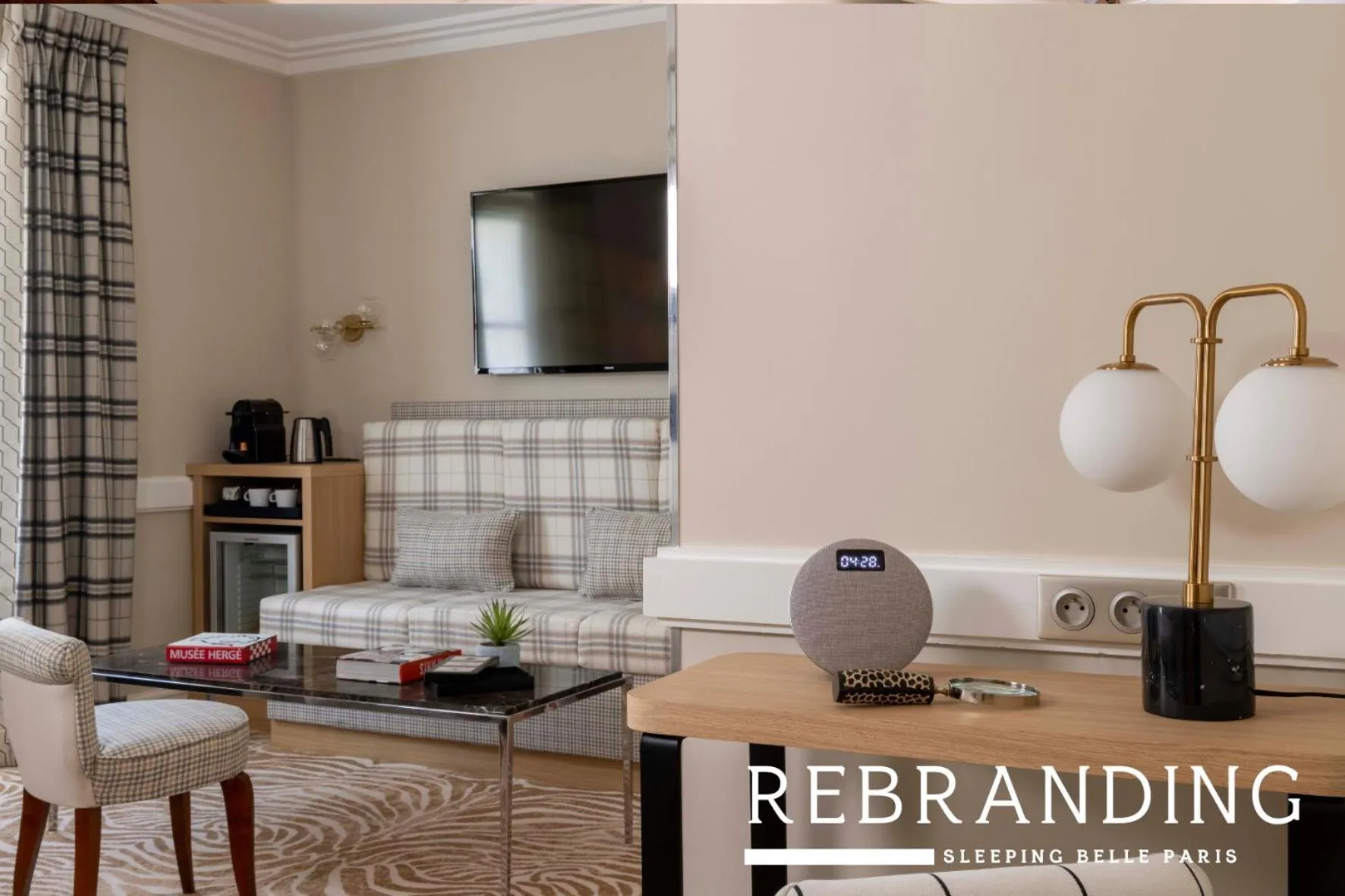 Seating area in Hotel Sleeping Belle - Gare de Lyon Bastille