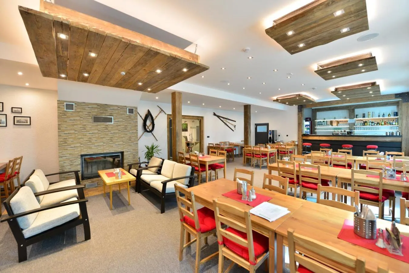 Restaurant/places to eat in Montanie Resort