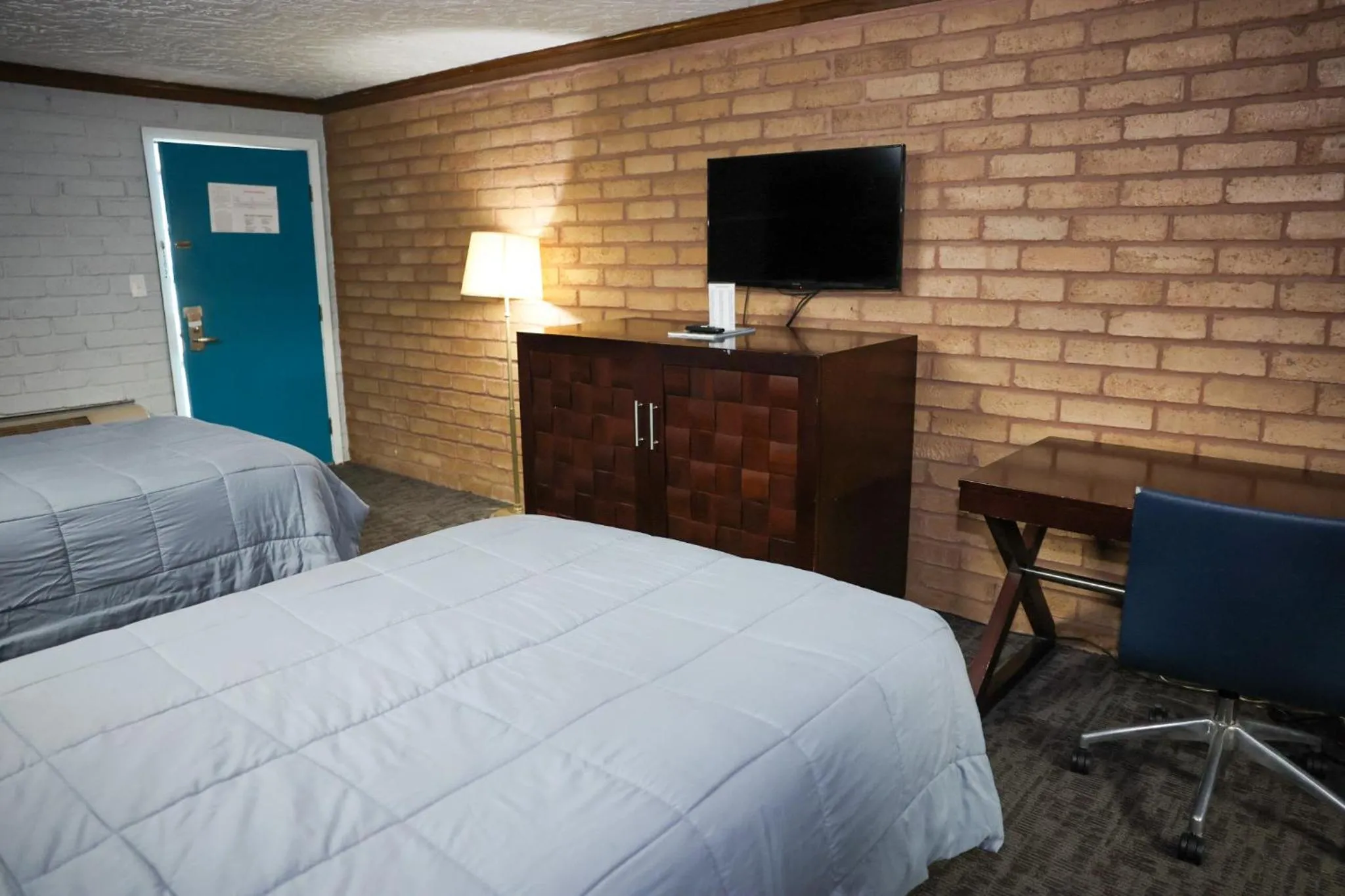 Bed in Rittiman Inn and Suites