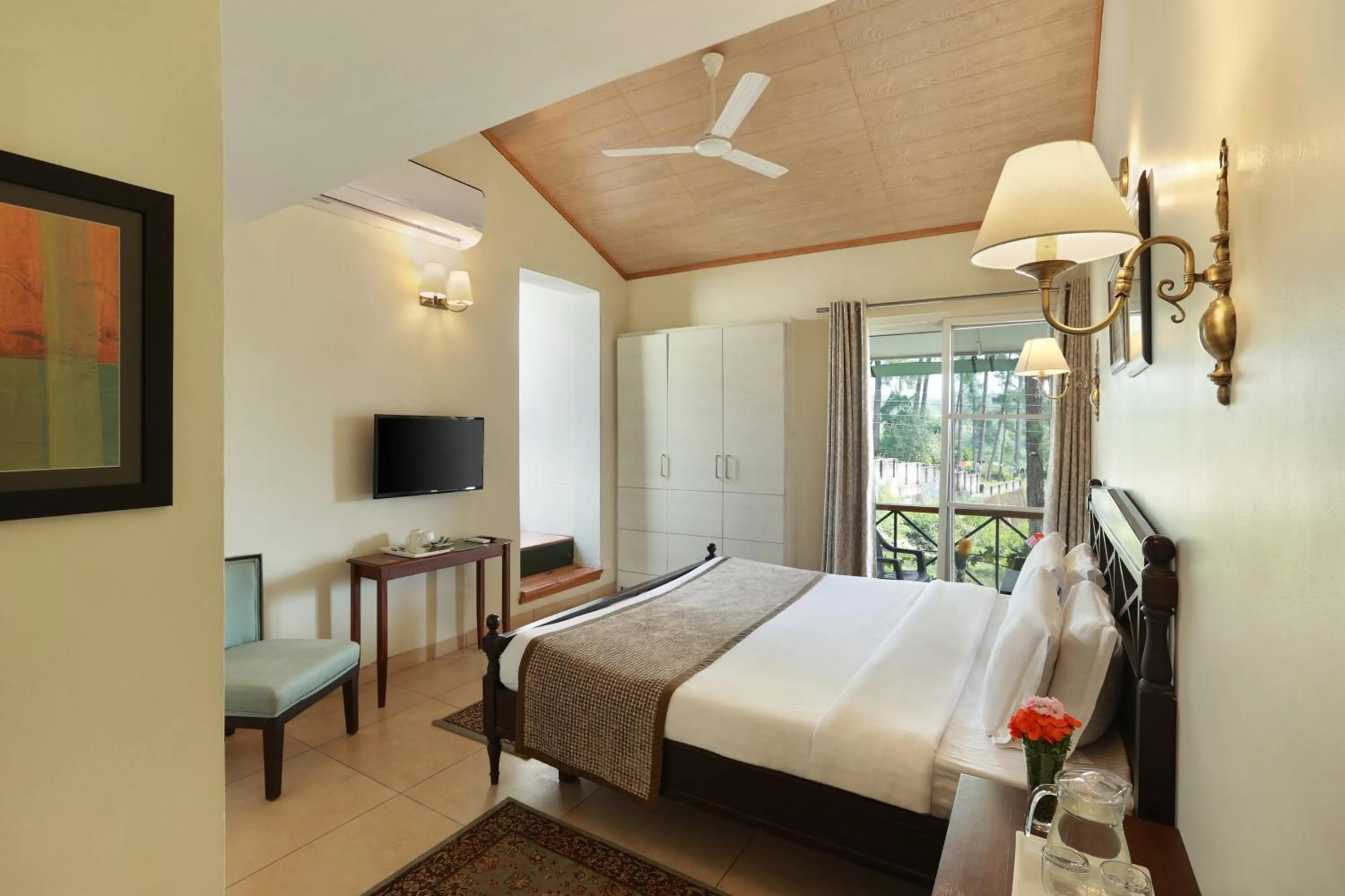 Bedroom, Bed in Lamrin Norwood Green Palampur, Himachal Pradesh