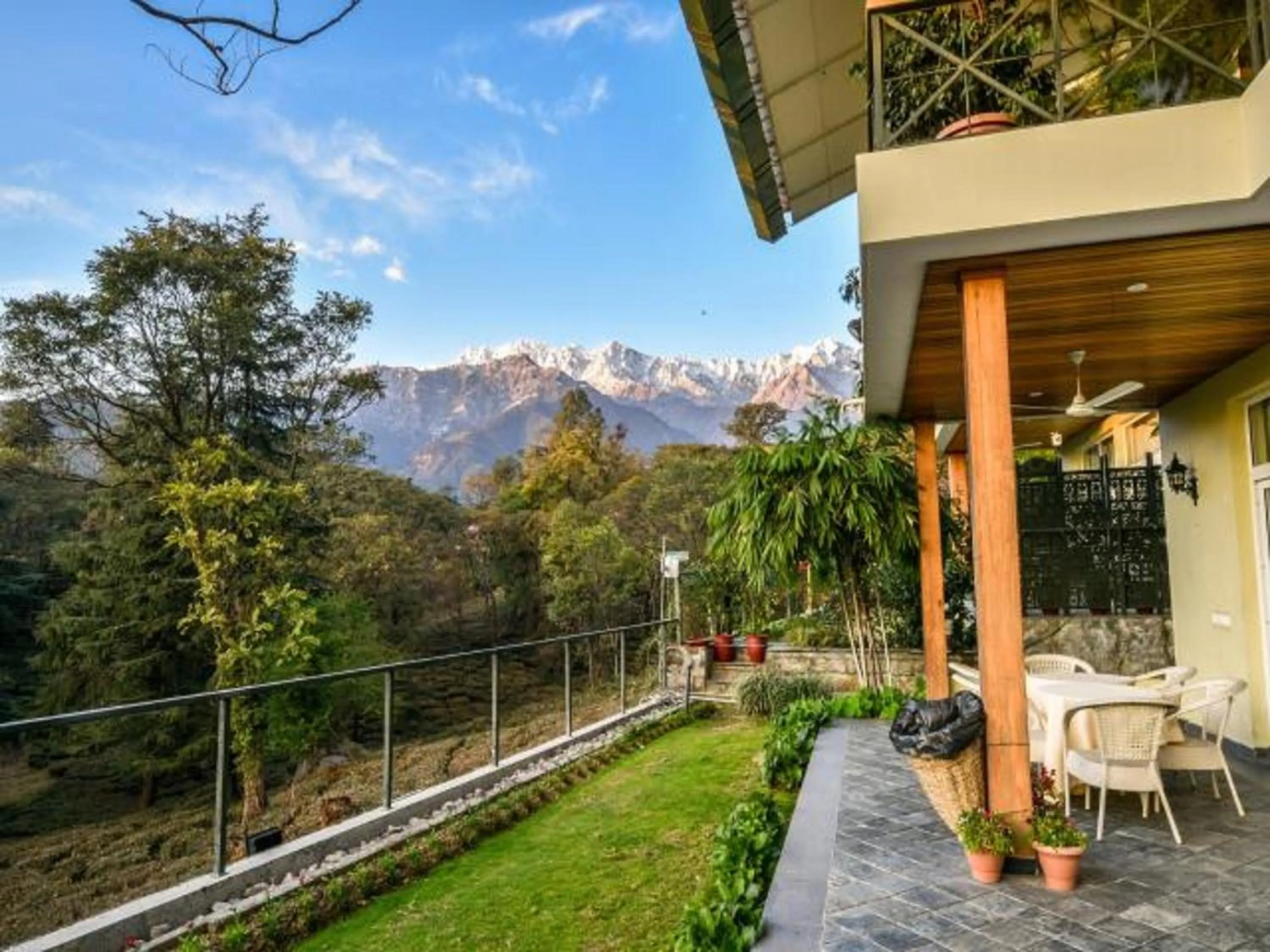 Mountain view in Lamrin Norwood Green Palampur, Himachal Pradesh