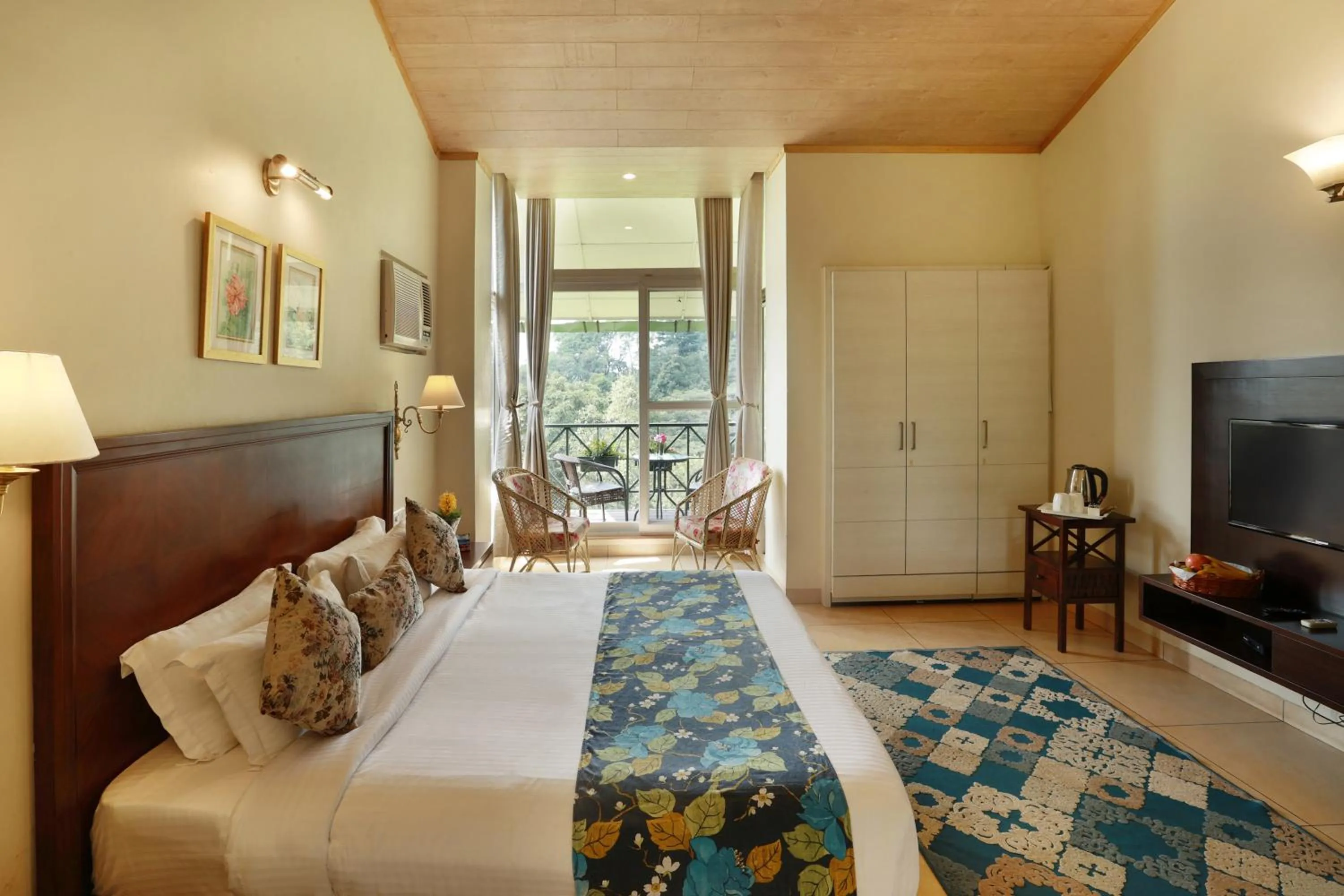 Bedroom, Bed in Lamrin Norwood Green Palampur, Himachal Pradesh