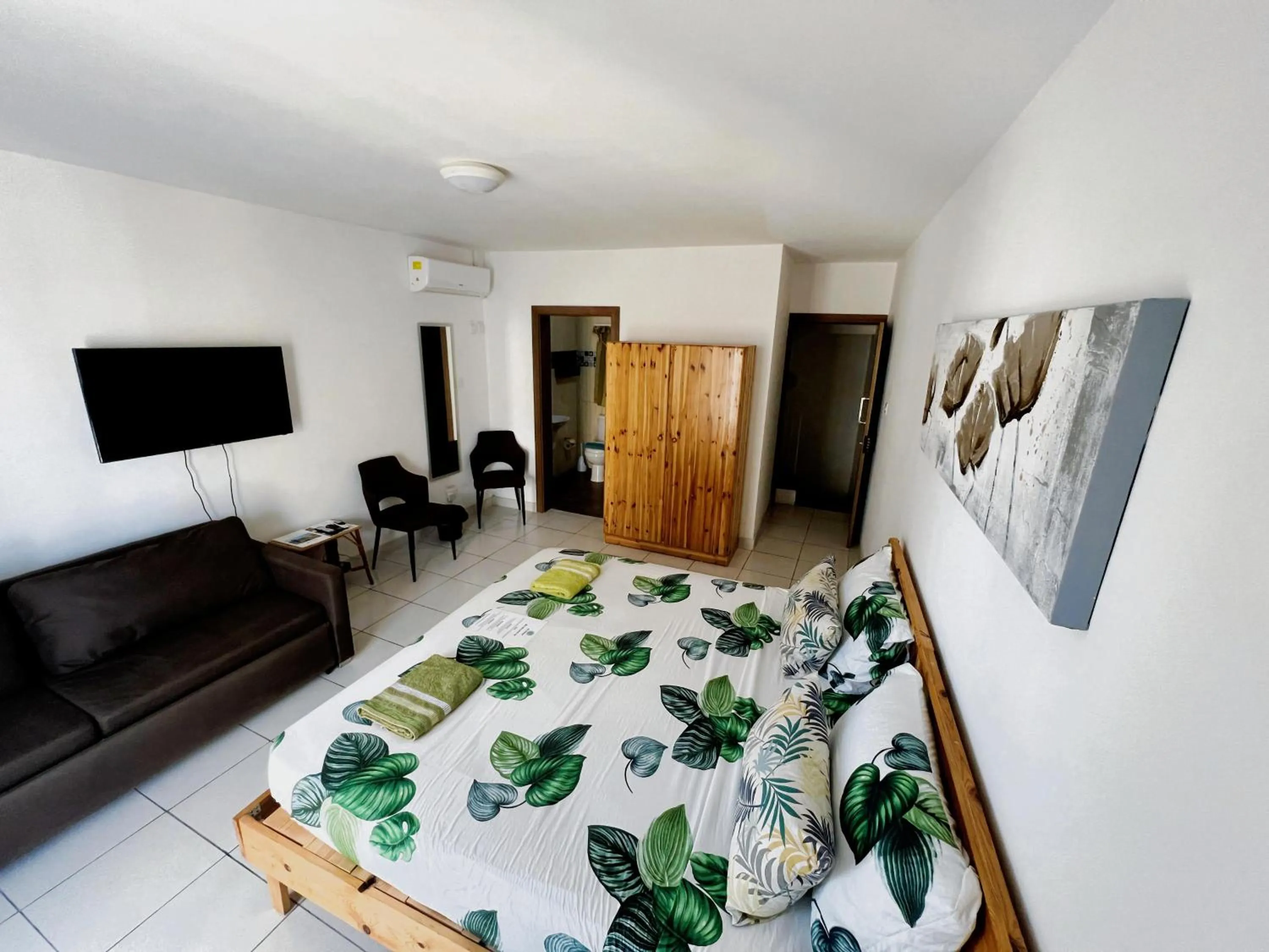 TV and multimedia, Bed in All Nations Holiday Home