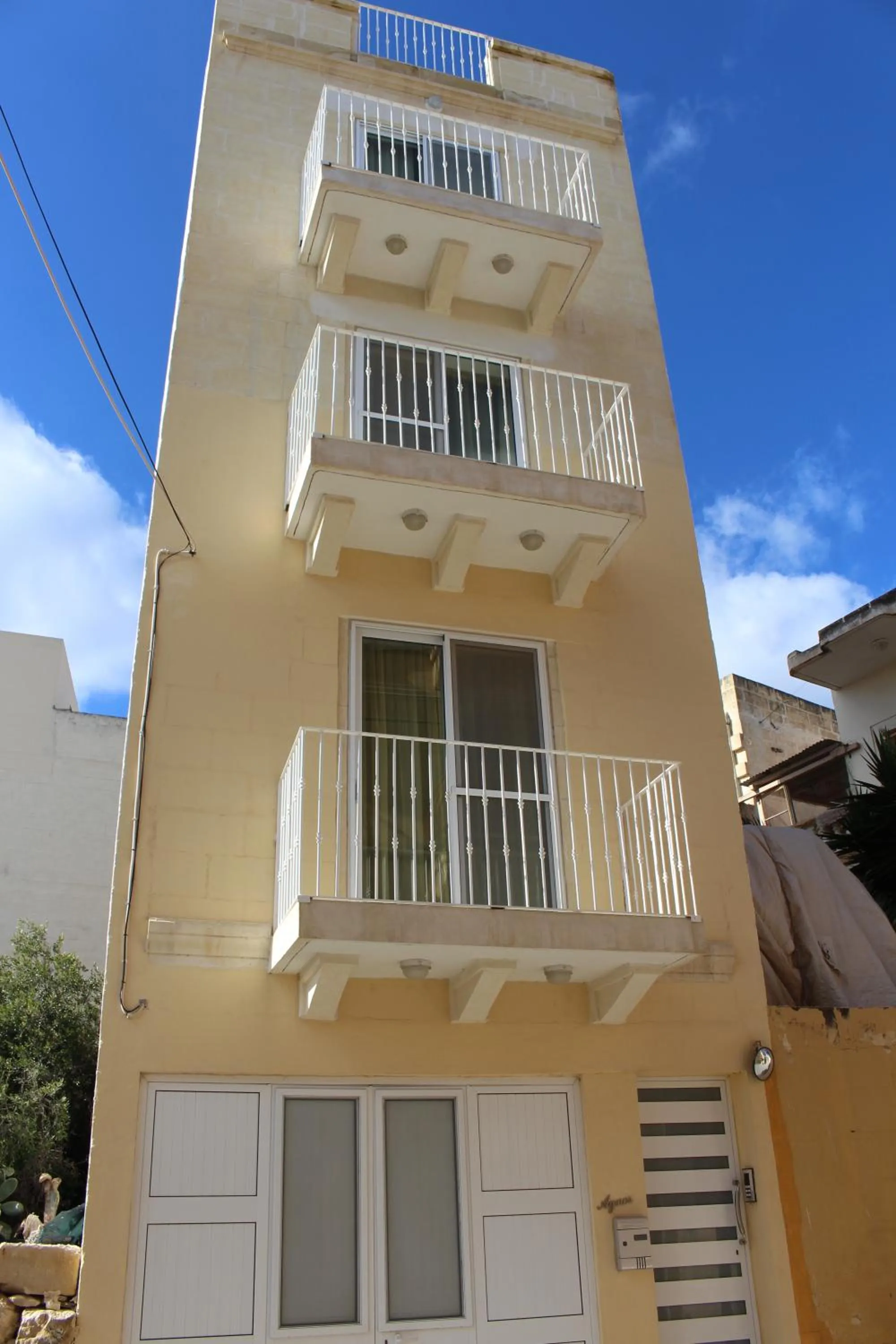 Facade/entrance in All Nations Holiday Home