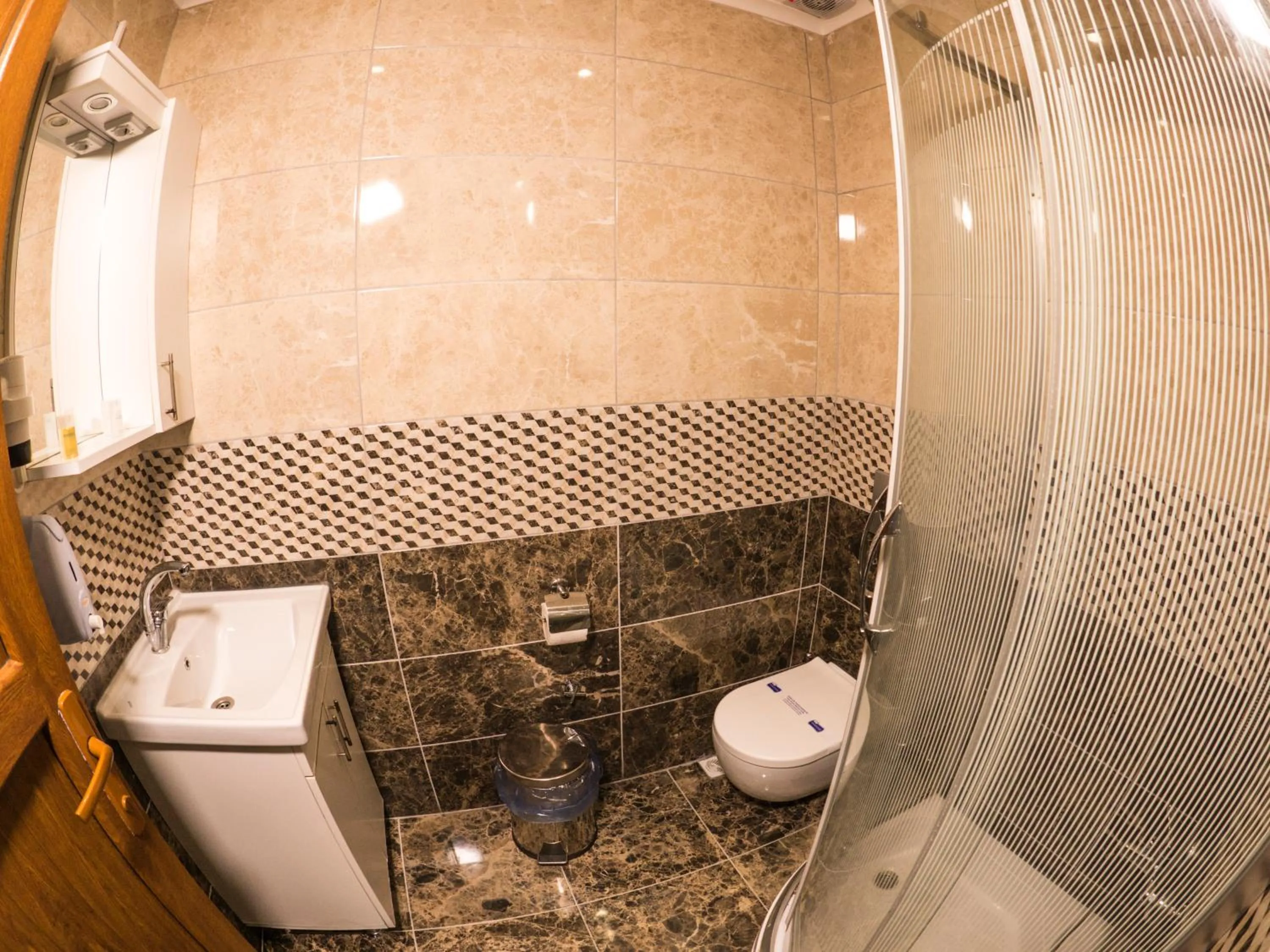 Shower in Elif Inan Hotel