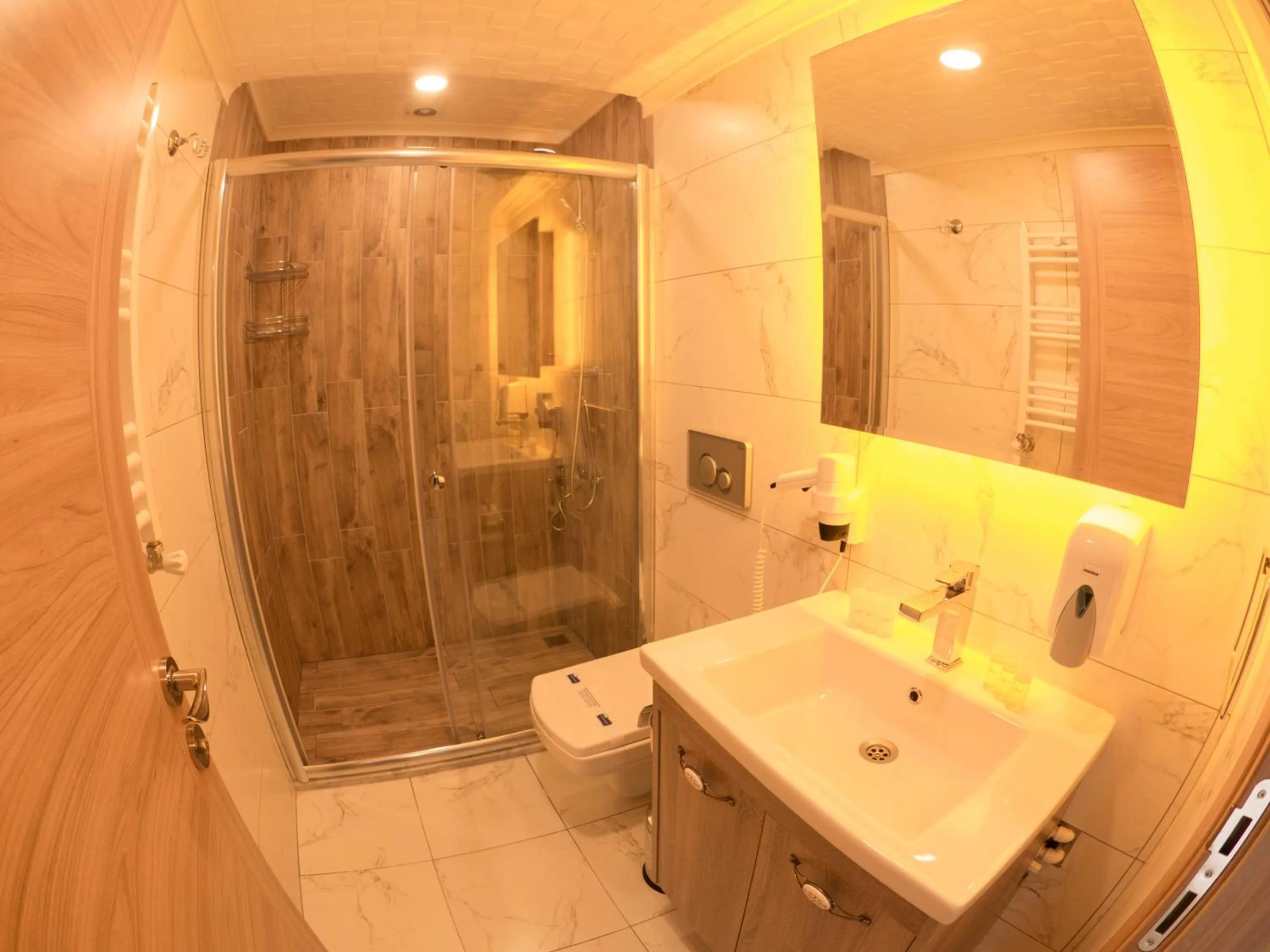 Shower in Elif Inan Hotel