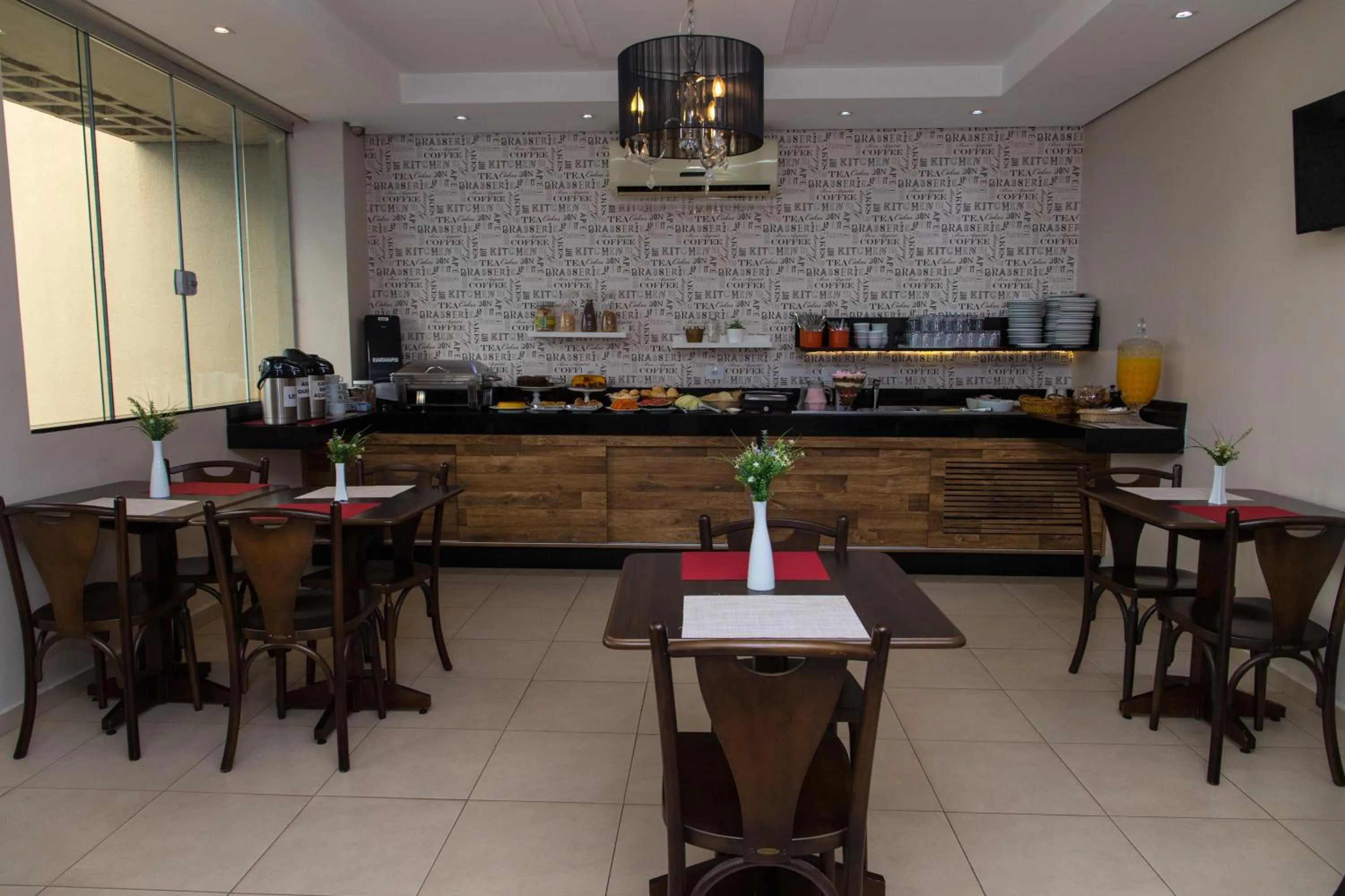 Breakfast in Hotel Astória Maringá