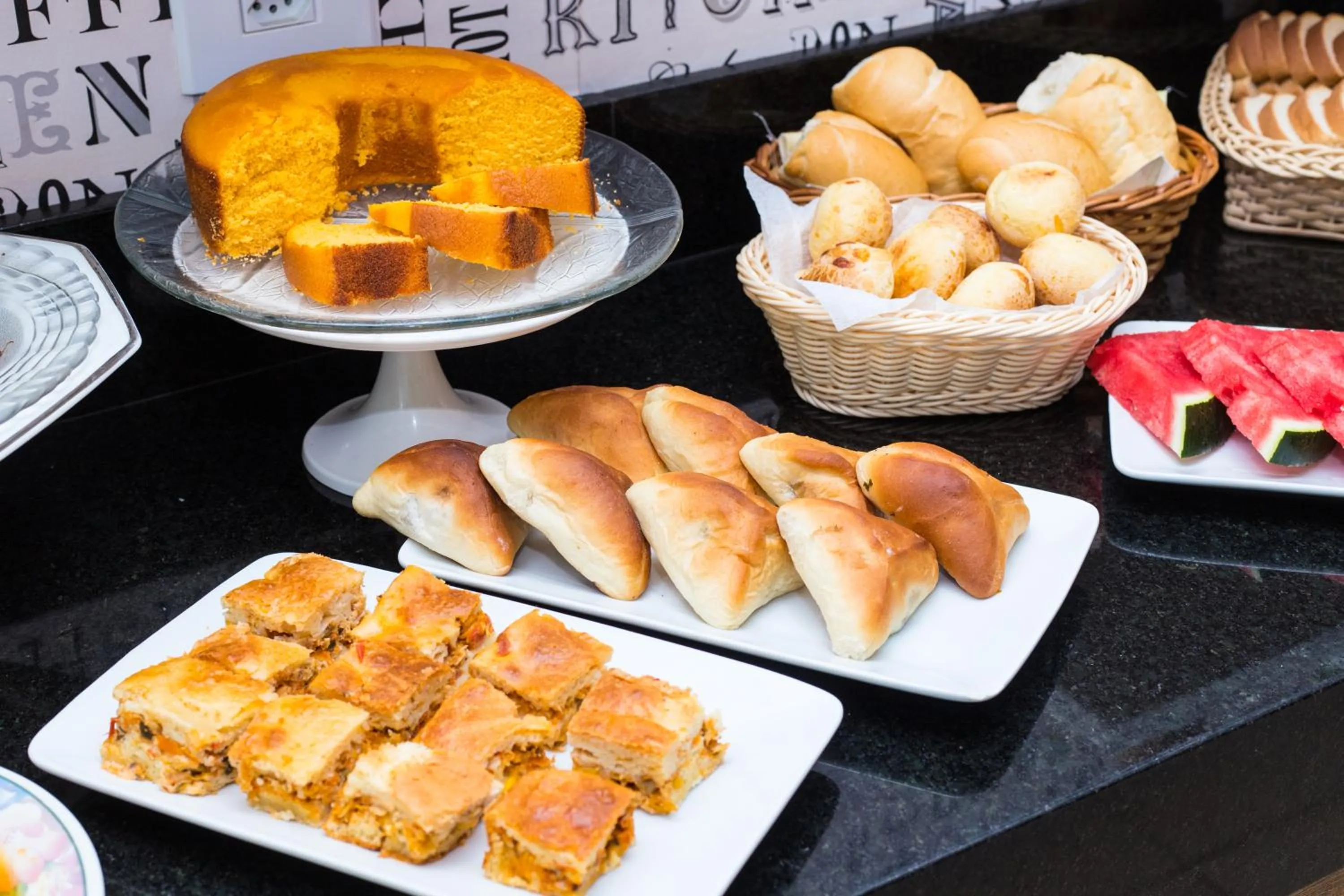 Breakfast in Hotel Astória Maringá