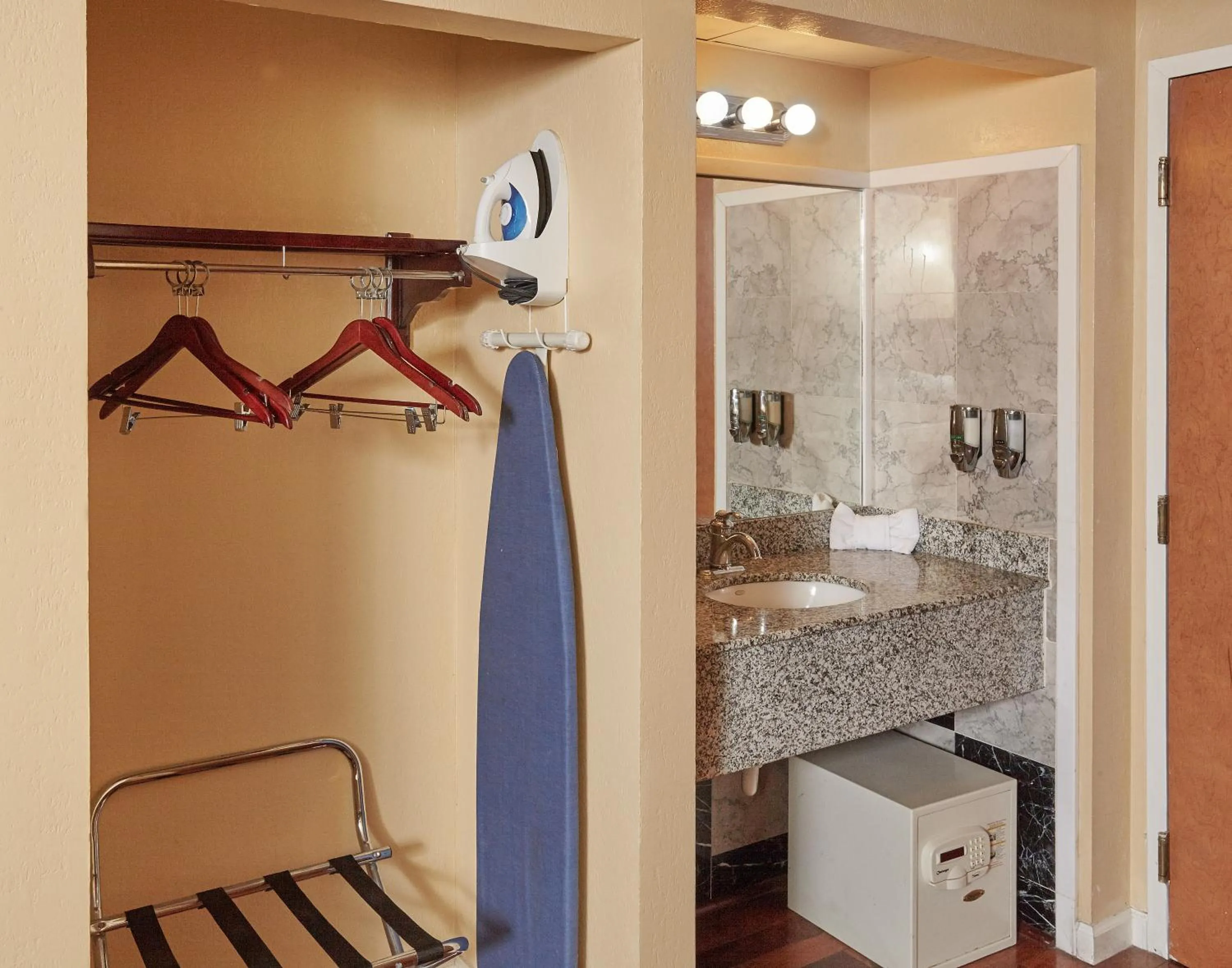 Bathroom in Ocean Inn & Suites