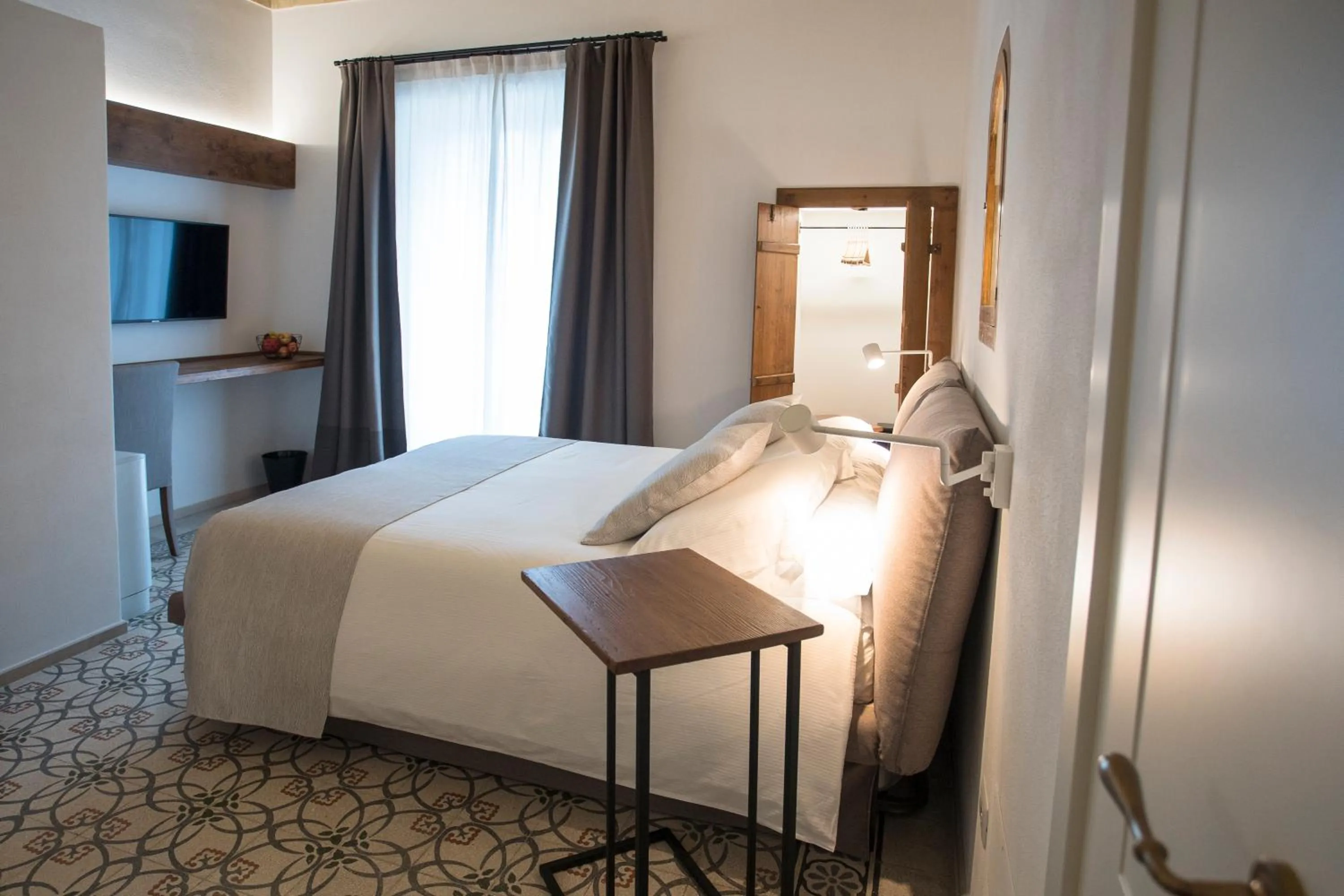 TV and multimedia, Bed in Palazzo Montemurro