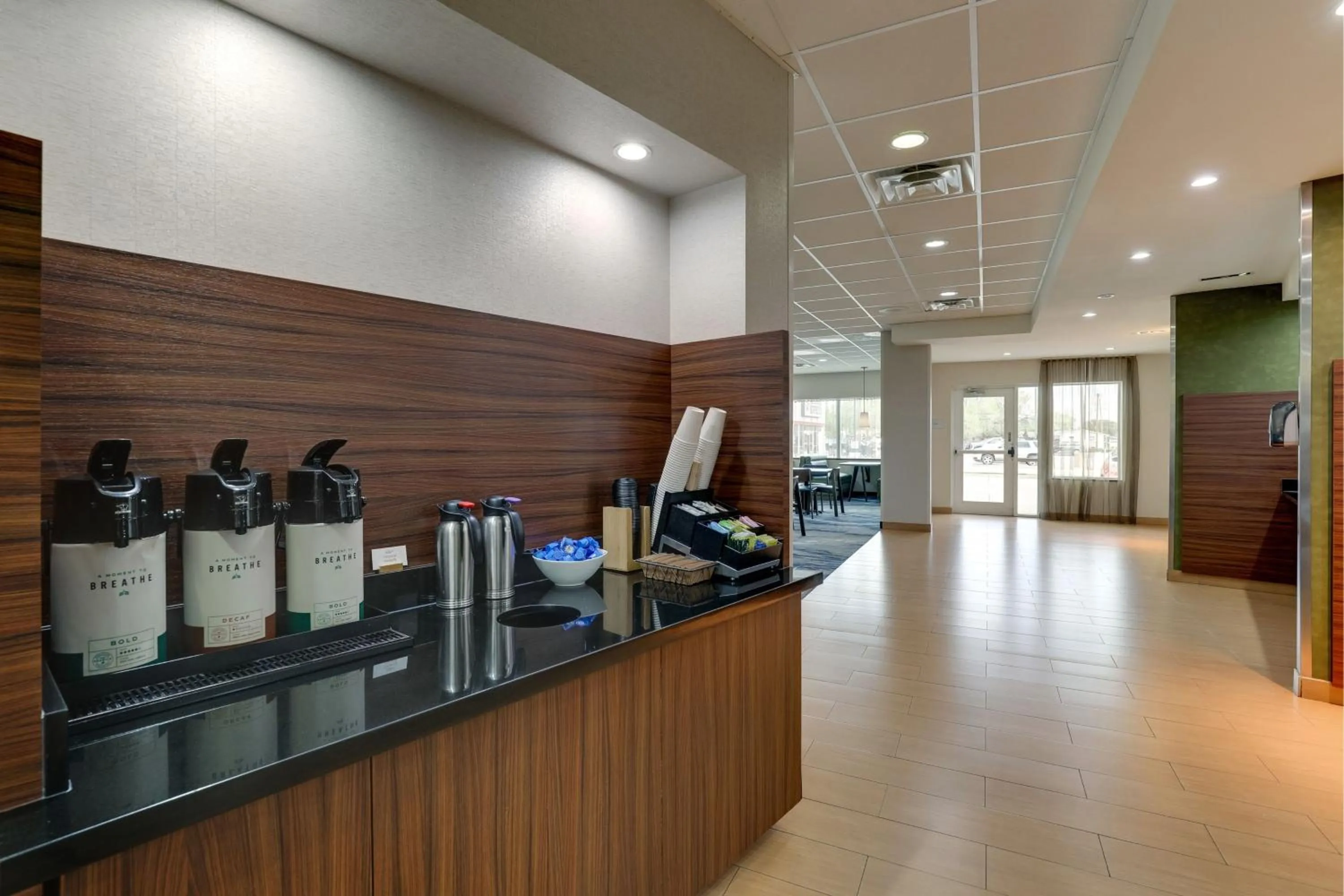 Breakfast in Fairfield Inn and Suites Hutchinson