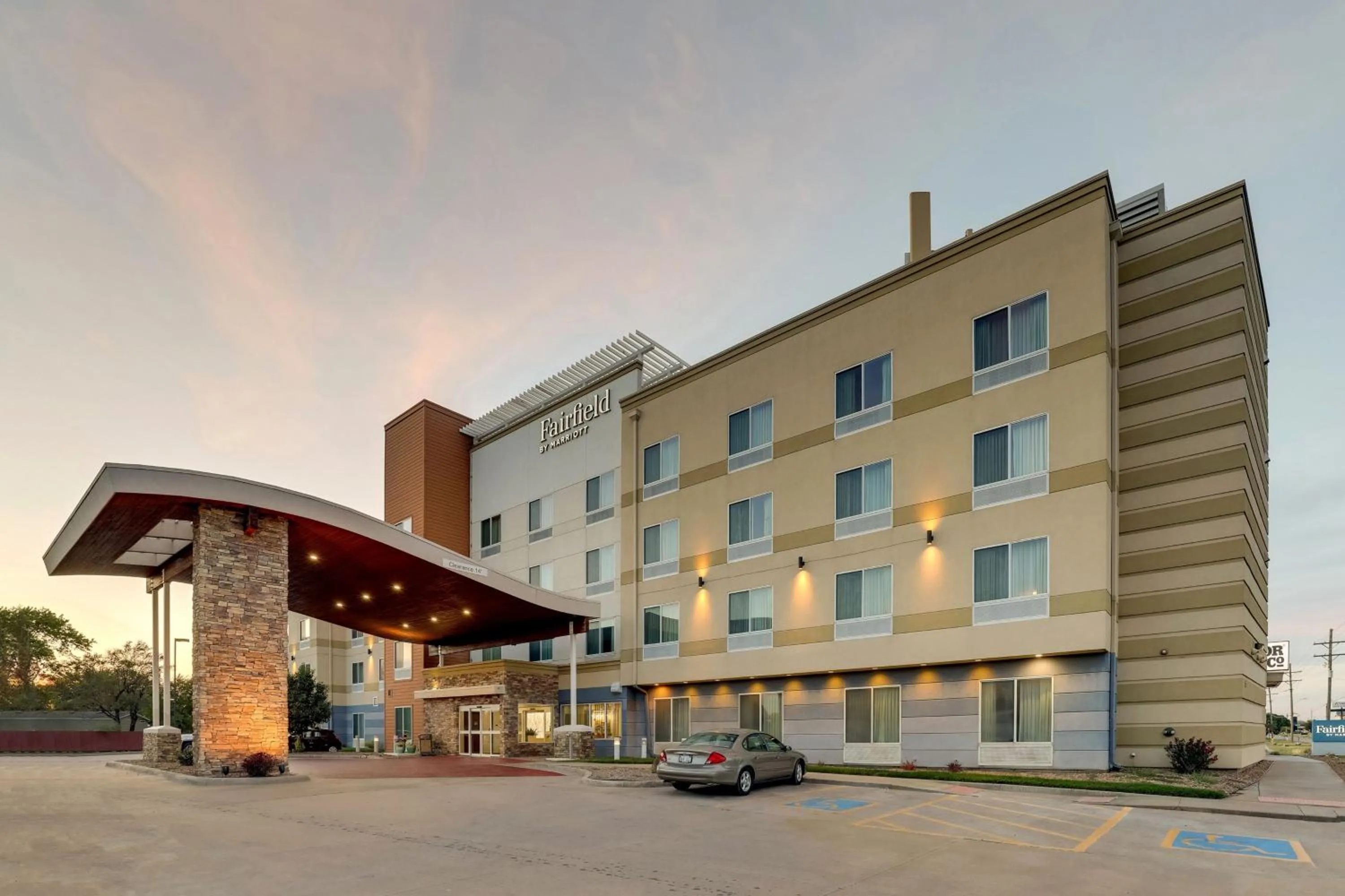 Property building in Fairfield Inn and Suites Hutchinson