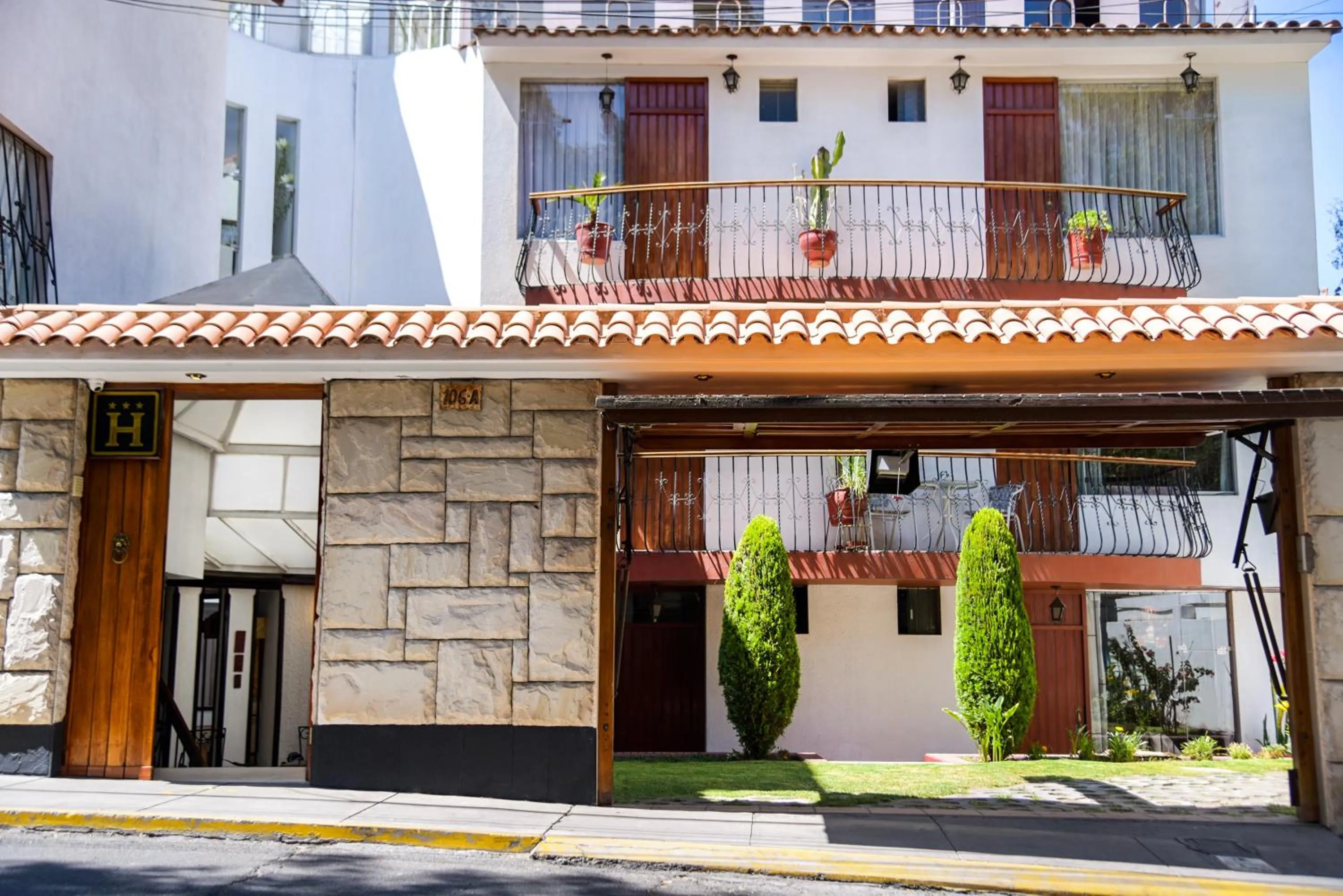 Property building in Hotel Benavides