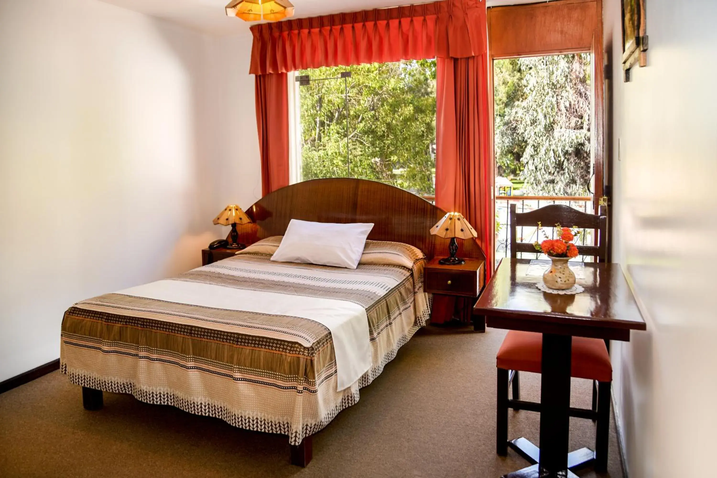 Double Room with Balcony in Hotel Benavides Double Room with Balcony in Hotel Benavides