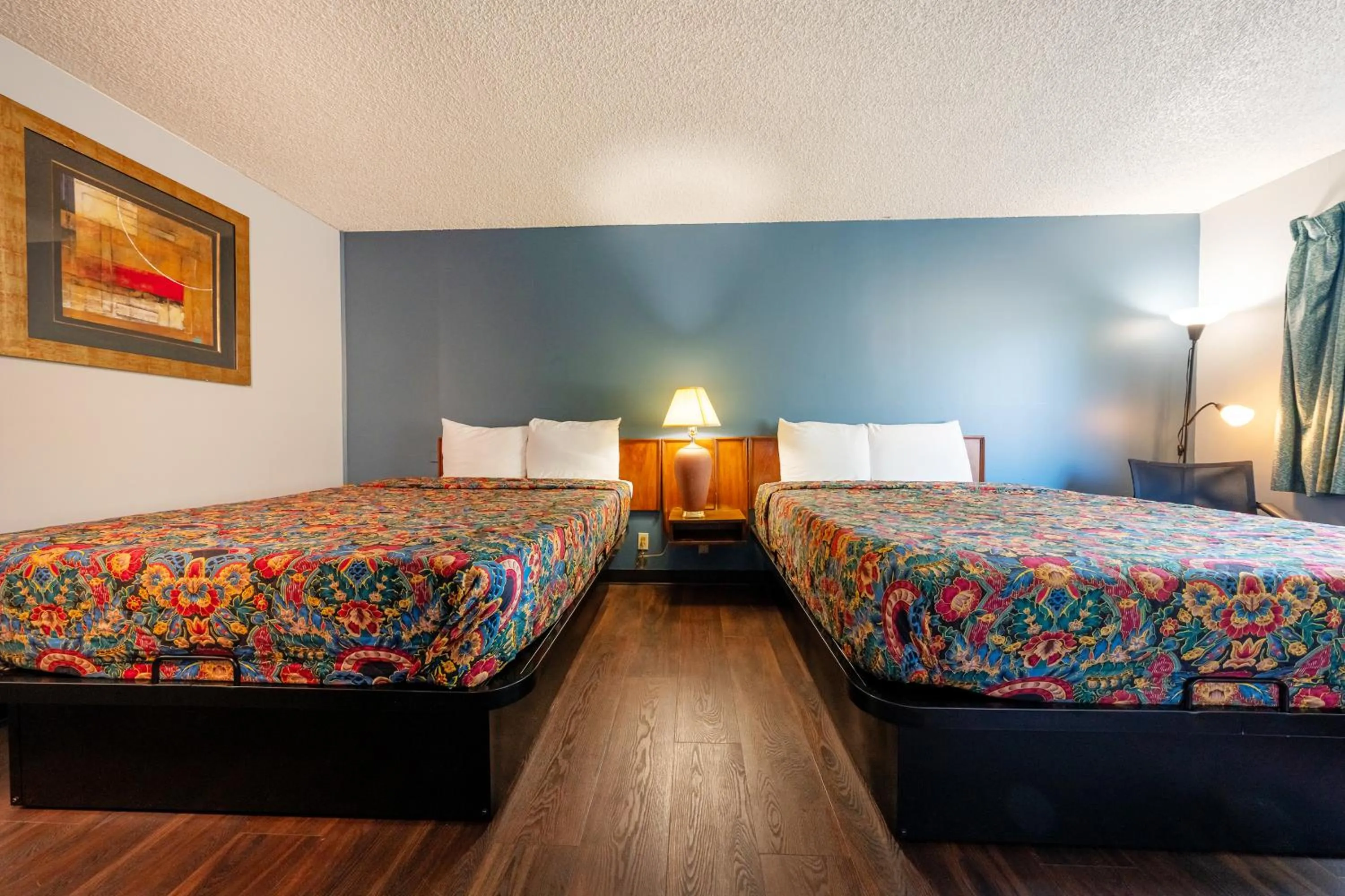 Bedroom, Bed in Best Value Inn by OYO Portland OR South East