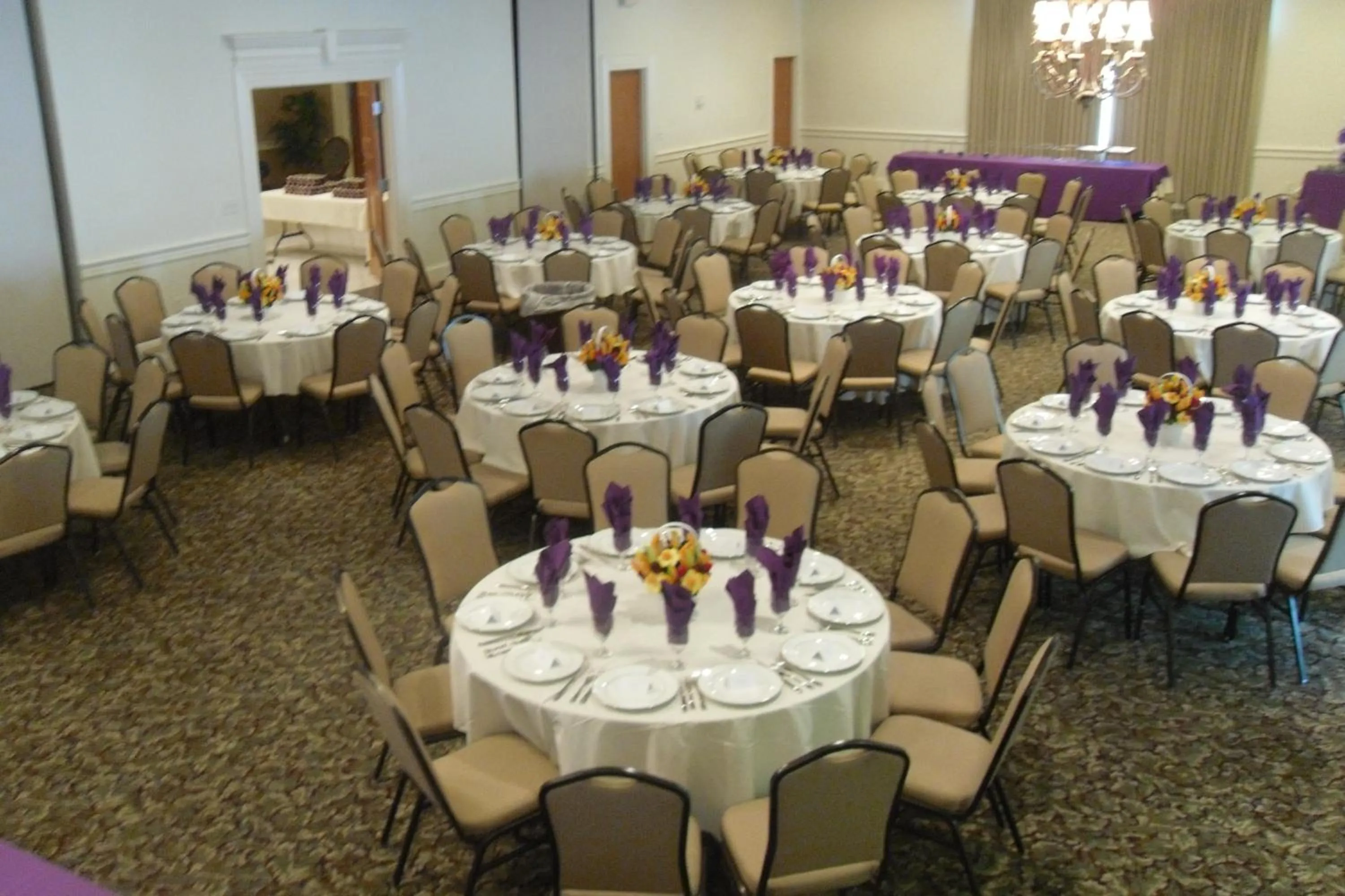 Business facilities in Ramada Limited - Mount Sterling