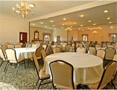 Restaurant/places to eat in Ramada Limited - Mount Sterling