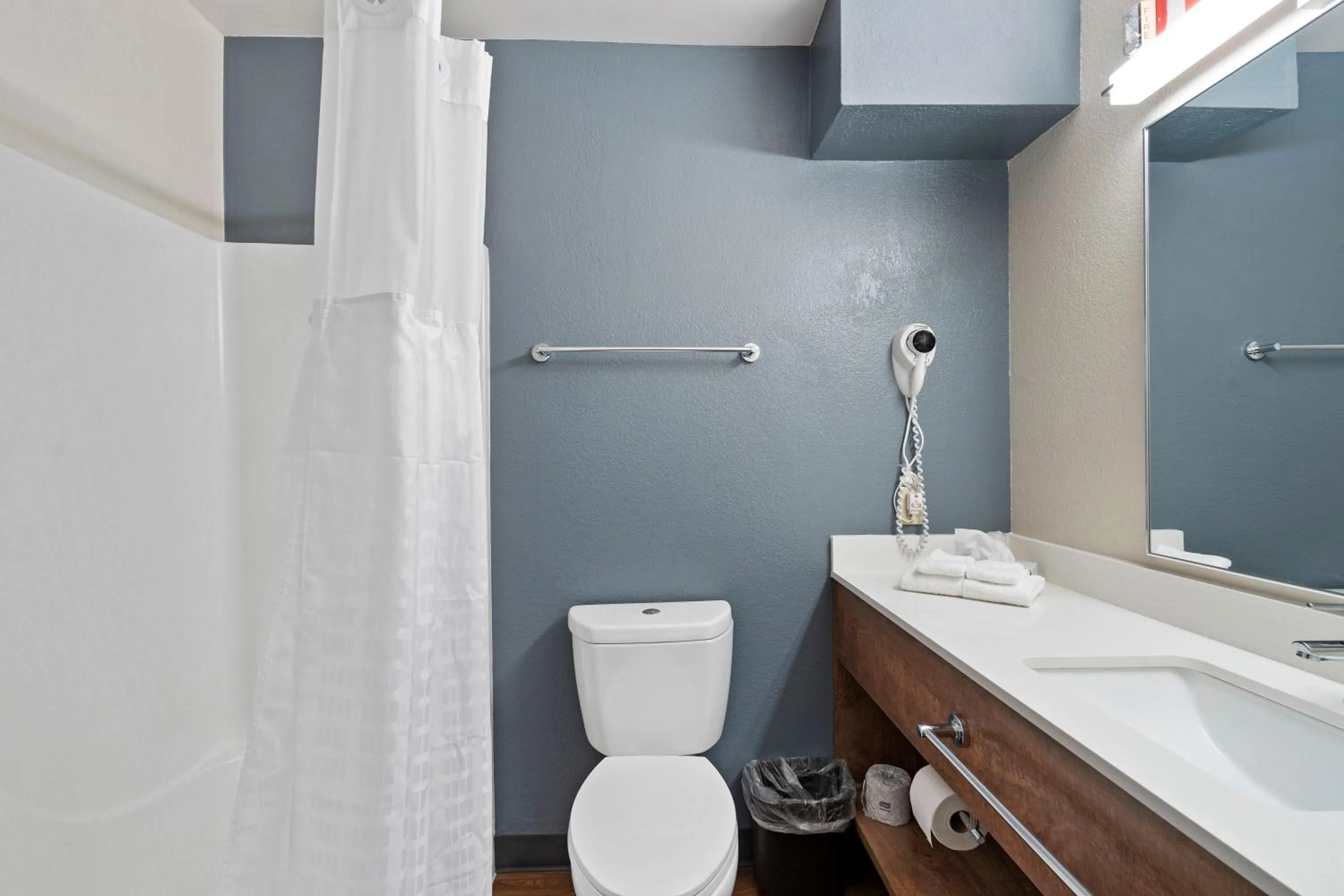 Bathroom in Extended Stay America Premier Suites - Seattle - Bellevue - Downtown