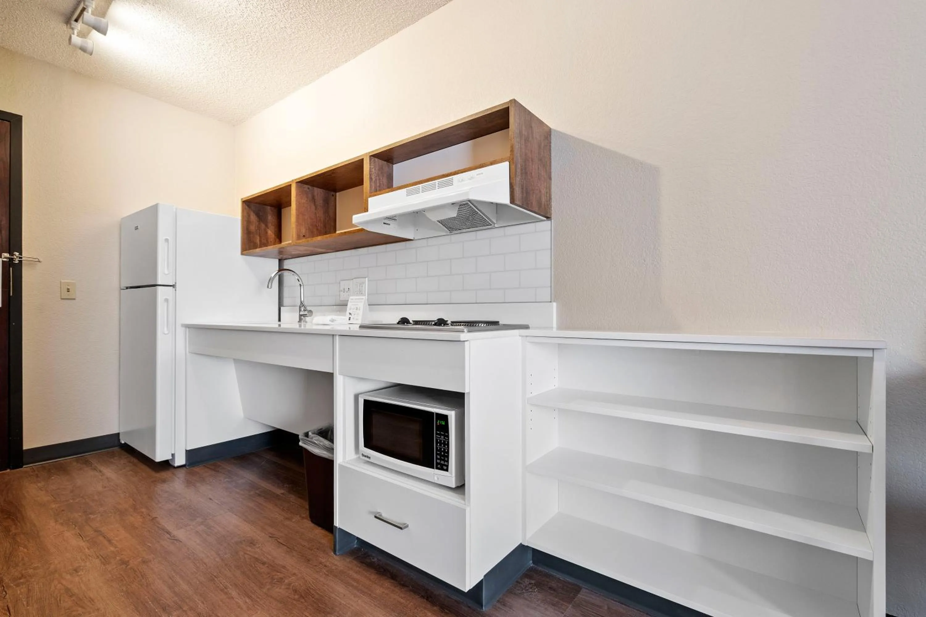 Kitchen or kitchenette in Extended Stay America Premier Suites - Seattle - Bellevue - Downtown