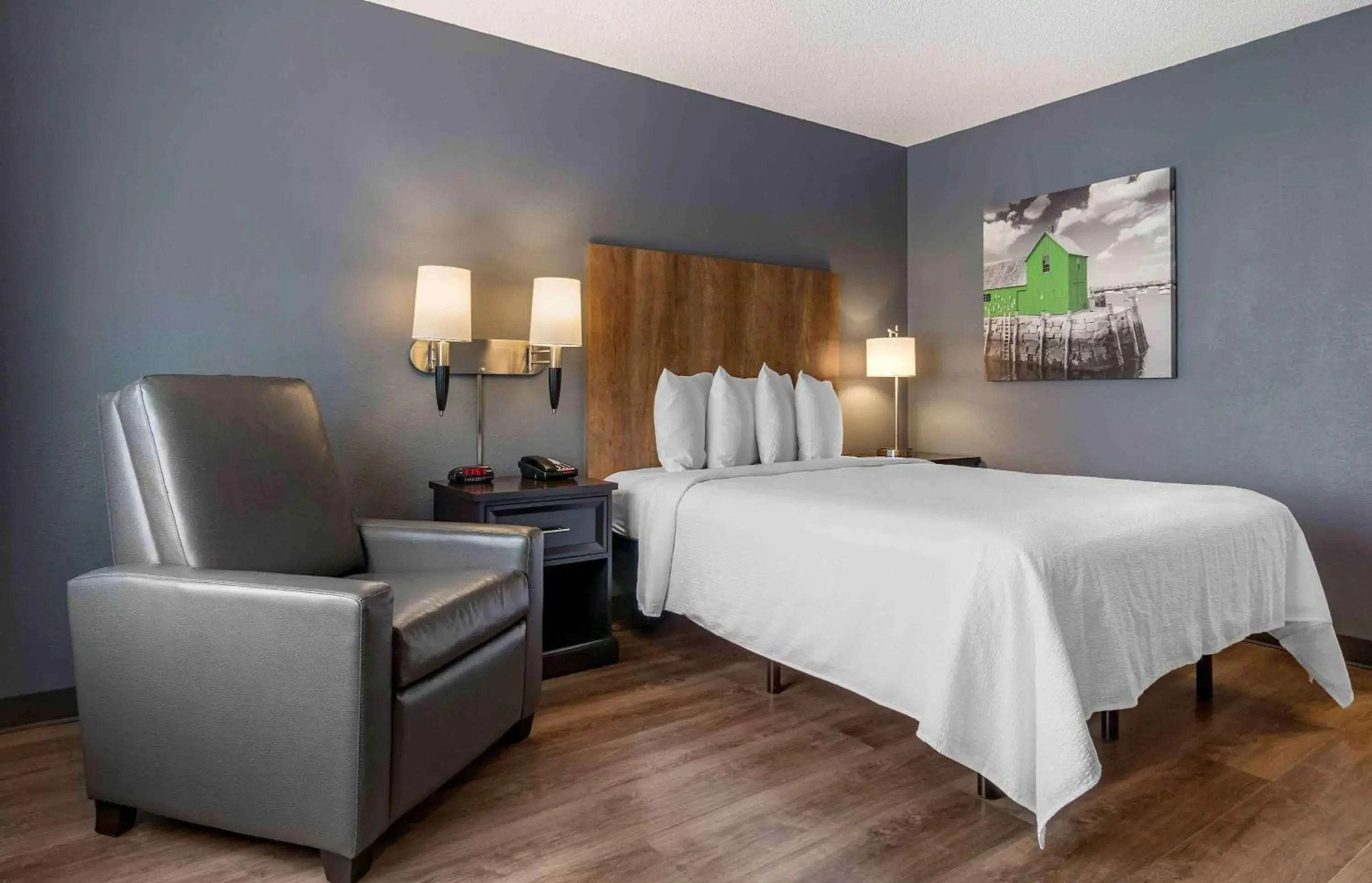 Queen studio with 1 Queen Bed - Disability Access/Non-Smoking in Extended Stay America Premier Suites - Seattle - Bellevue - Downtown Queen studio with 1 Queen Bed - Disability Access/Non-Smoking in Extended Stay America Premier Suites - Seattle - Bellevue - Downtown