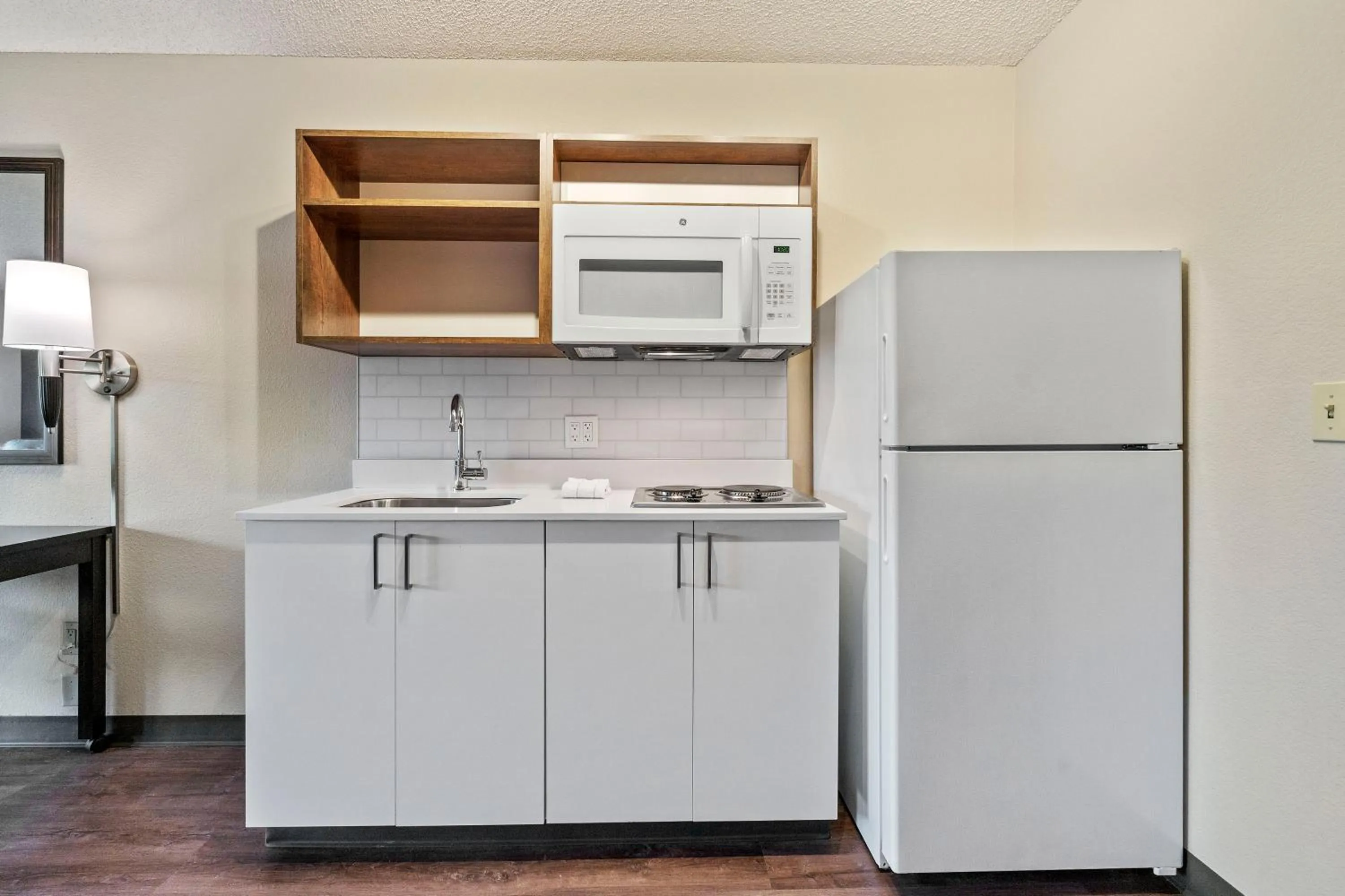 Kitchen or kitchenette in Extended Stay America Premier Suites - Seattle - Bellevue - Downtown
