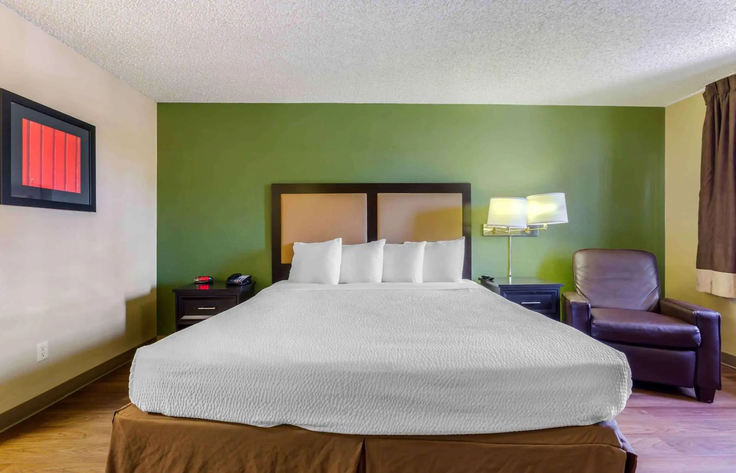 Studio with 1 King Bed - Non-Smoking in Extended Stay America Suites - Phoenix - Airport Studio with 1 King Bed - Non-Smoking in Extended Stay America Suites - Phoenix - Airport