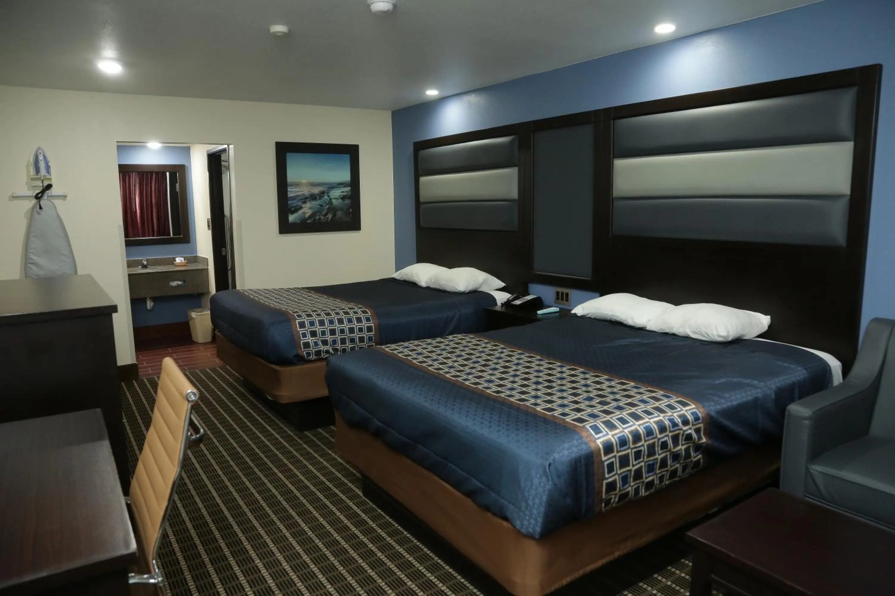 Bed in Theroff's Motel