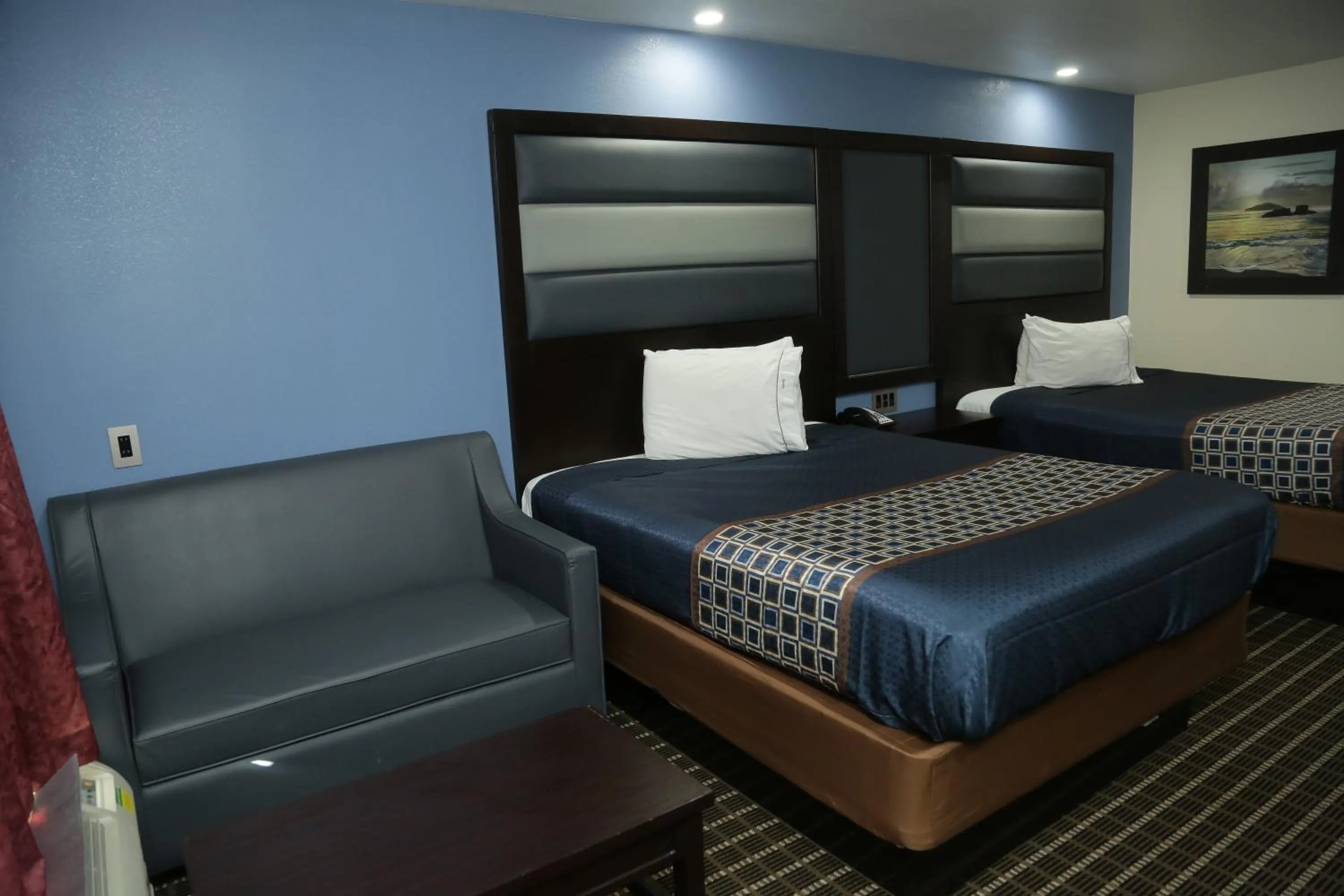 Bed in Theroff's Motel