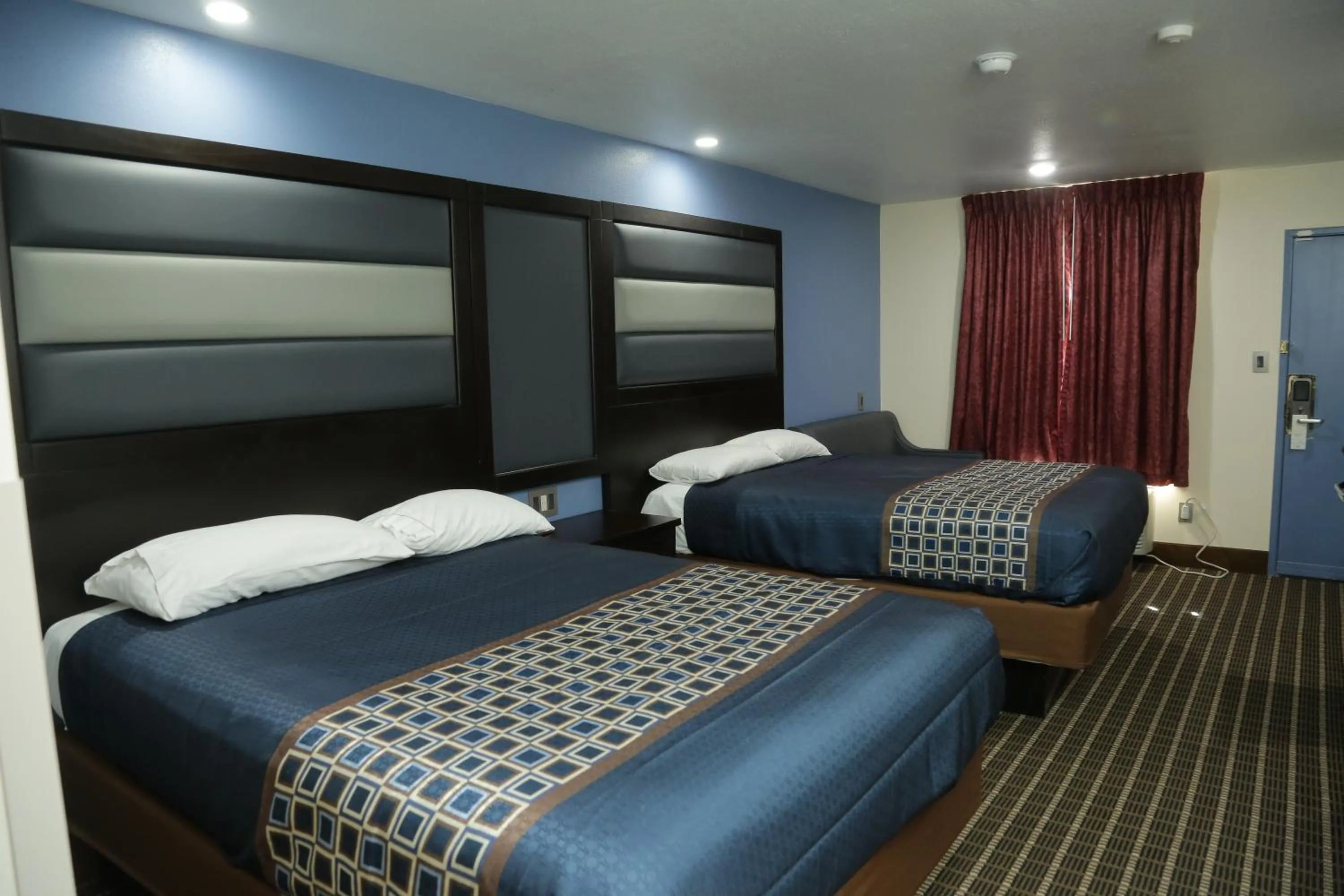 Bed in Theroff's Motel