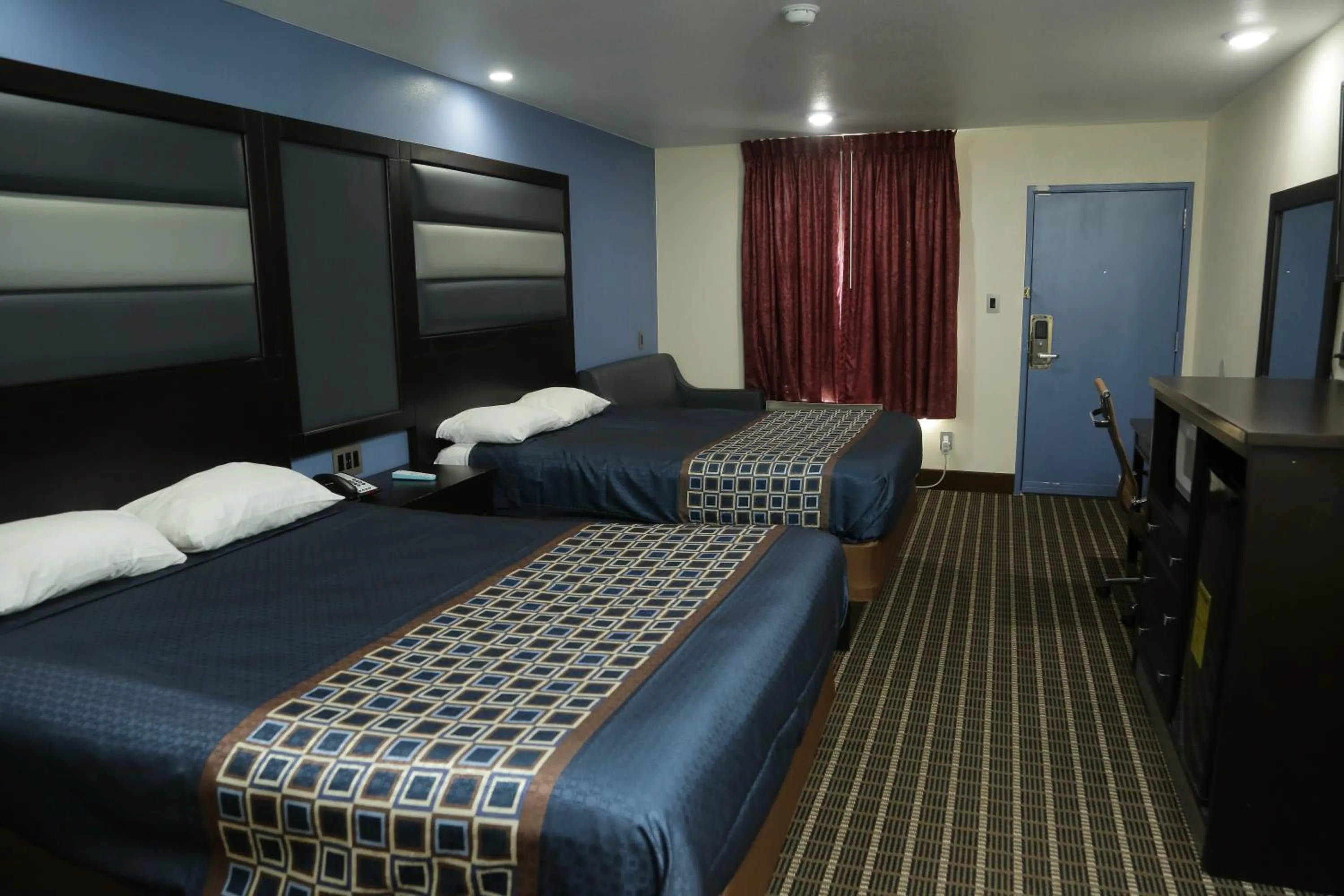 Bed in Theroff's Motel