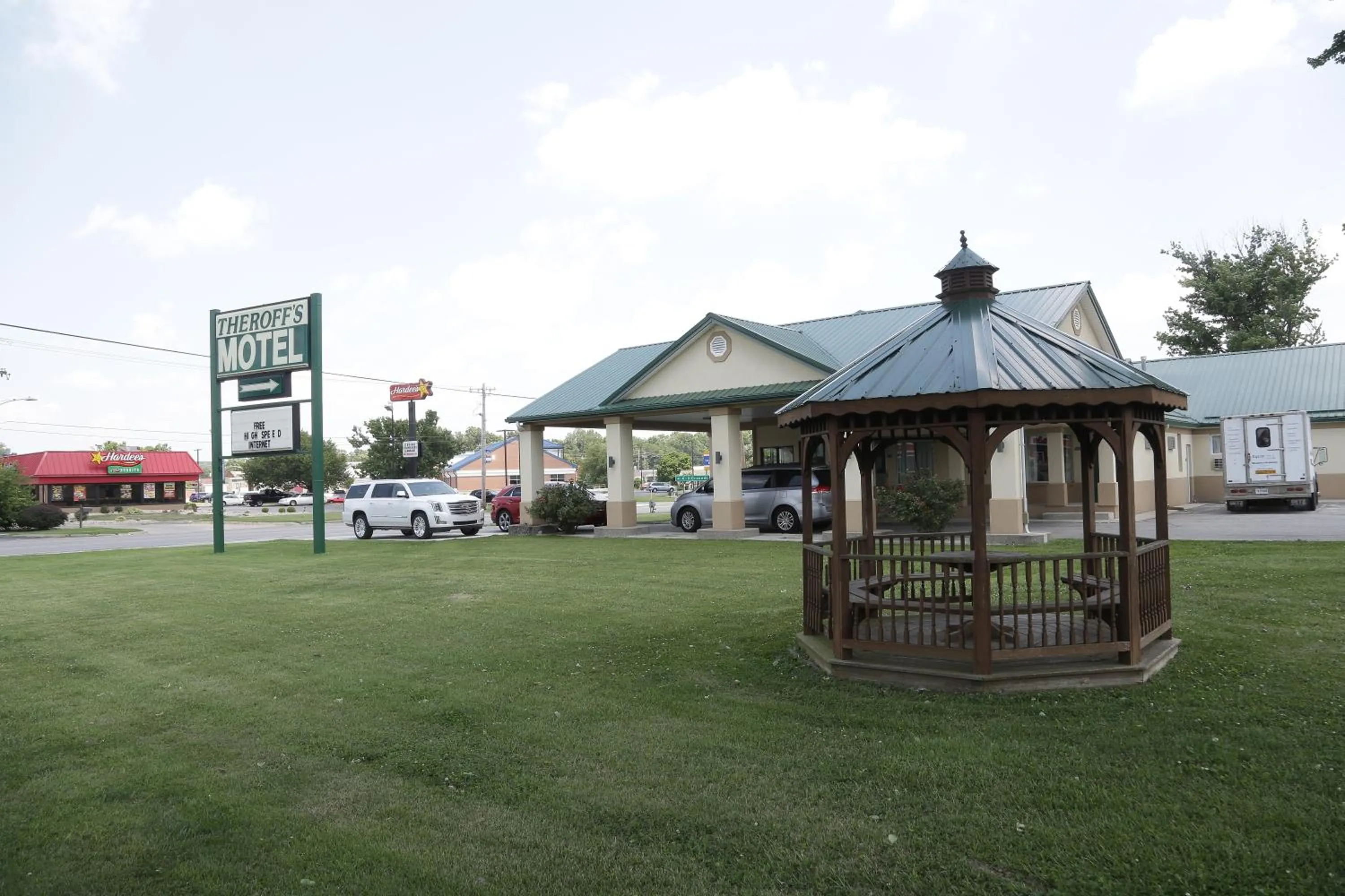 Property building in Theroff's Motel