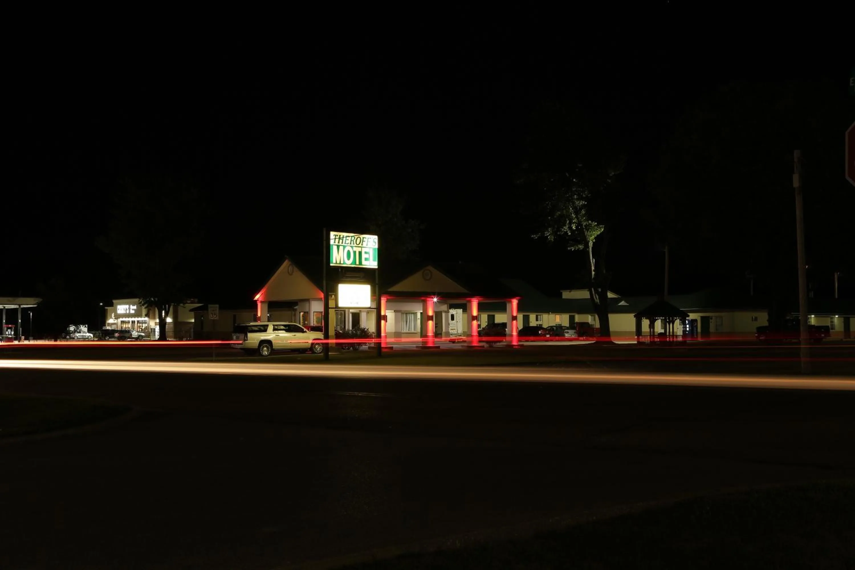 Theroff's Motel