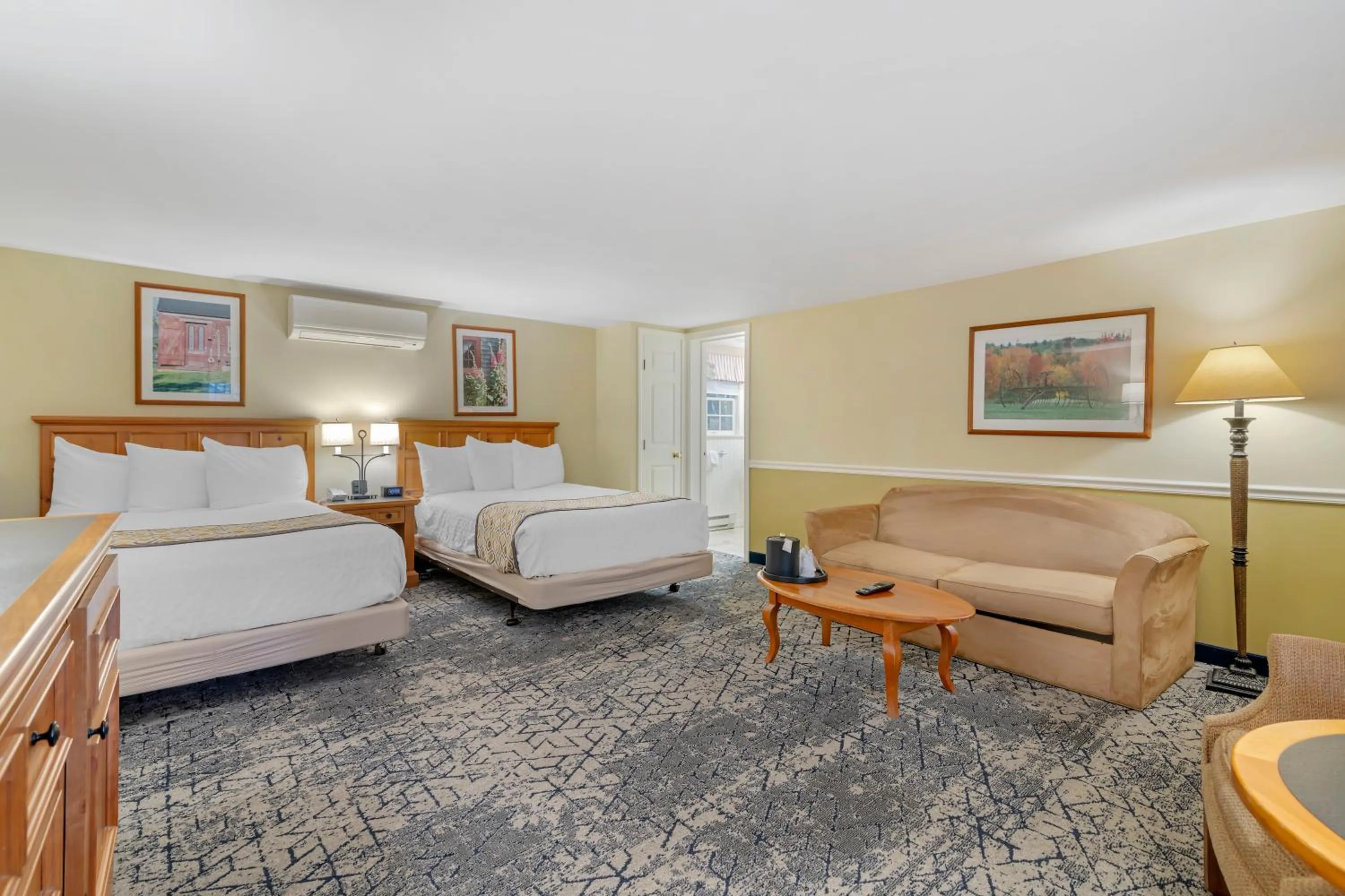 Bed in Meadowmere Resort