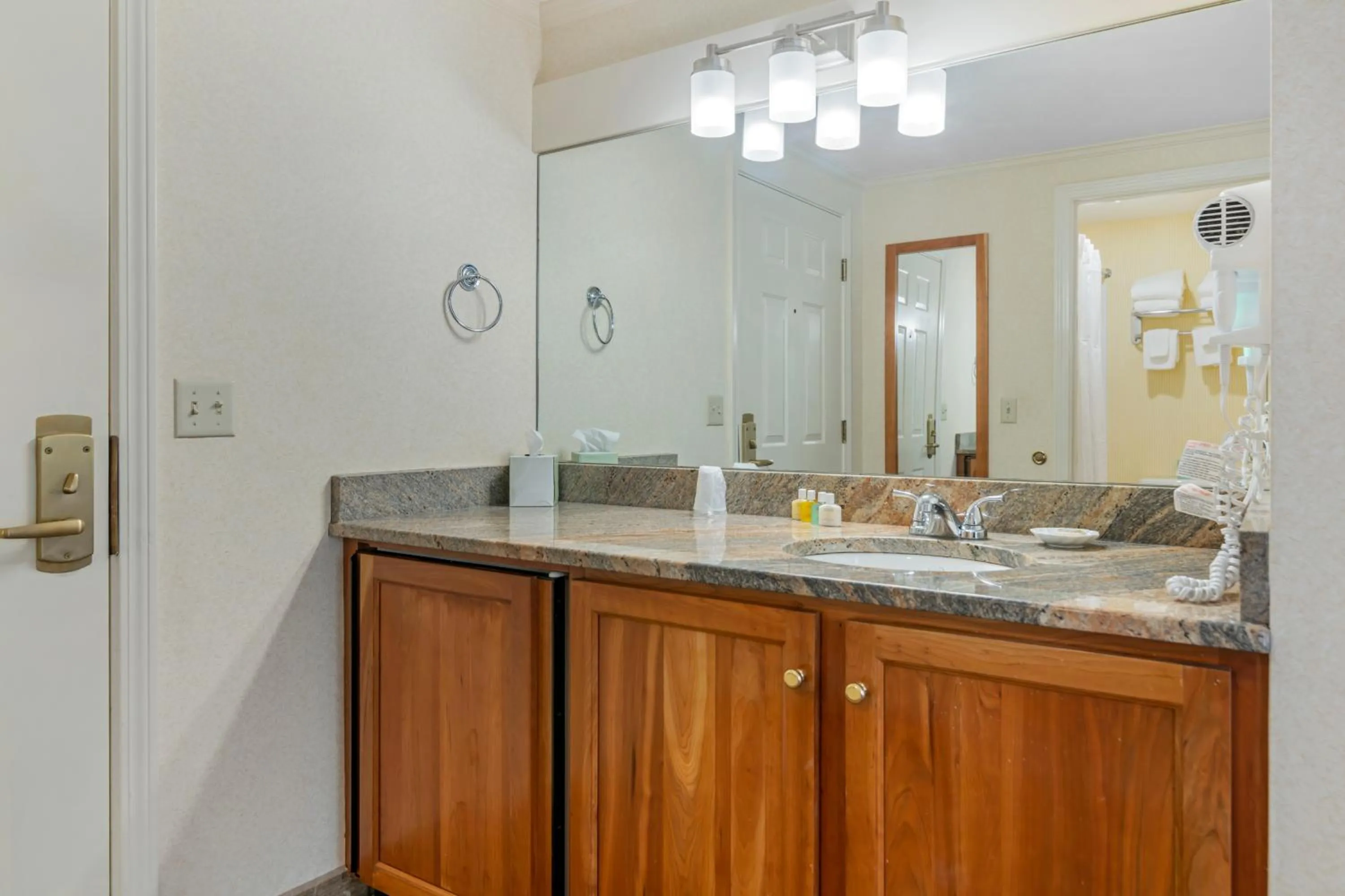 Bathroom in Meadowmere Resort