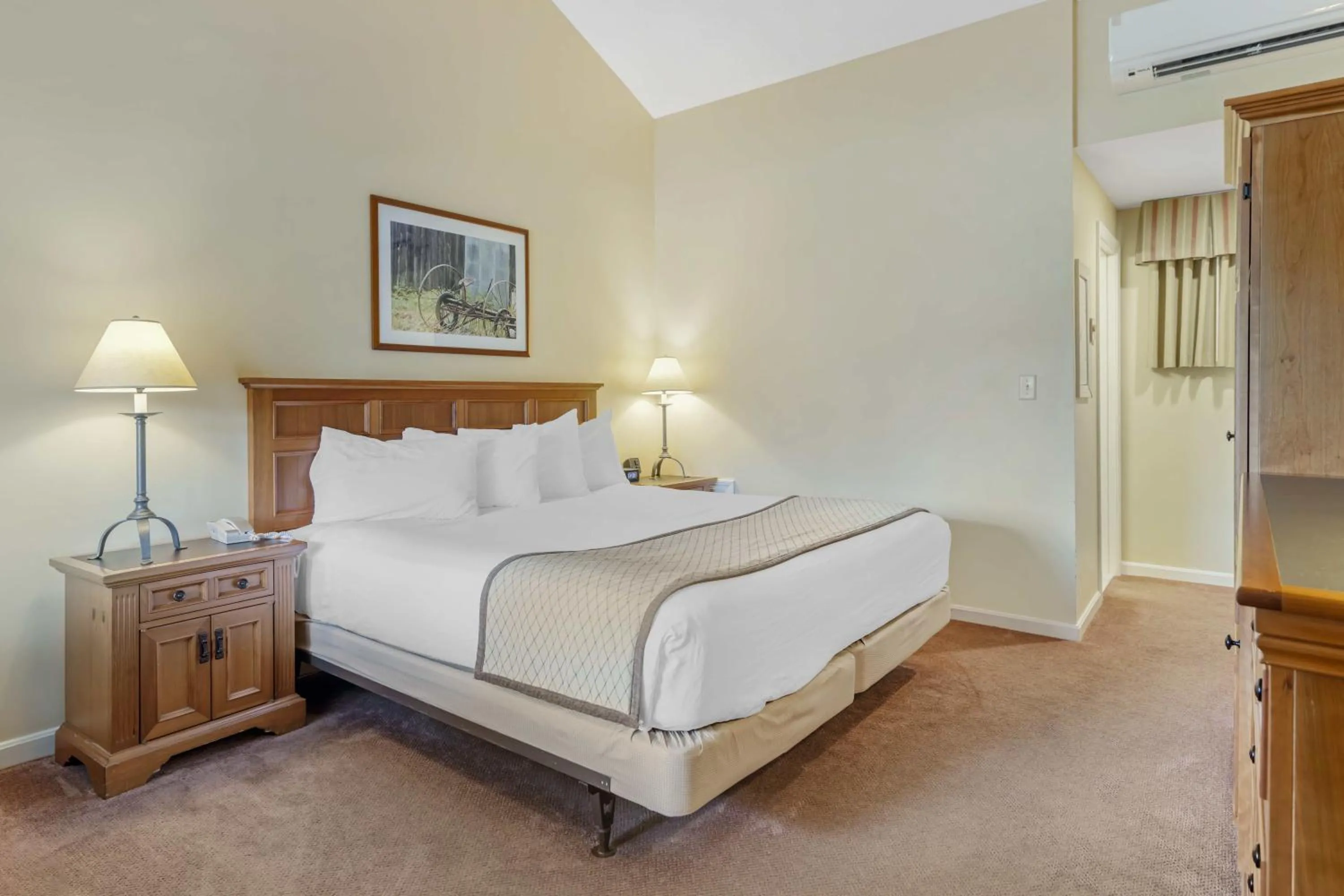 Bed in Meadowmere Resort