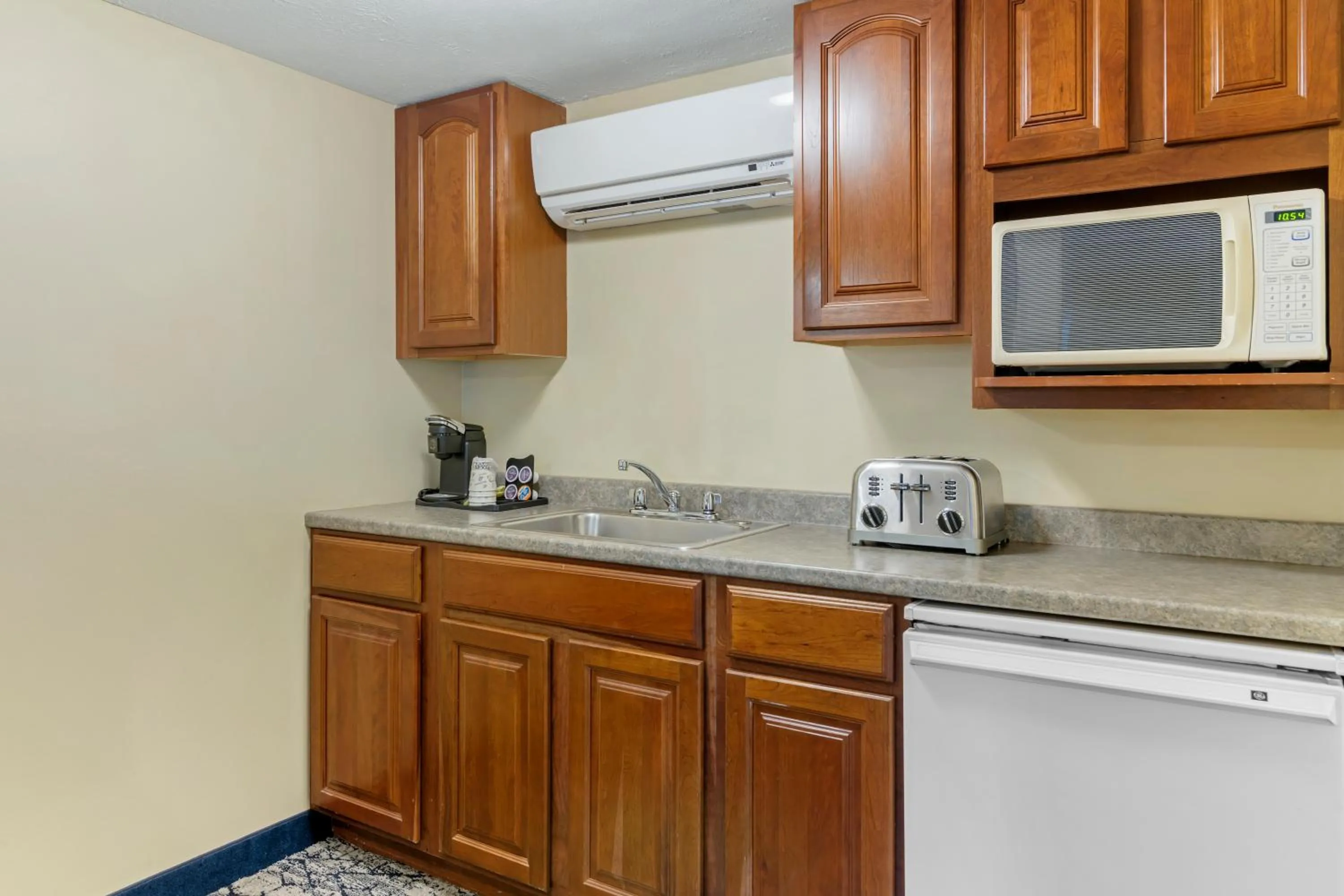 Kitchen or kitchenette in Meadowmere Resort