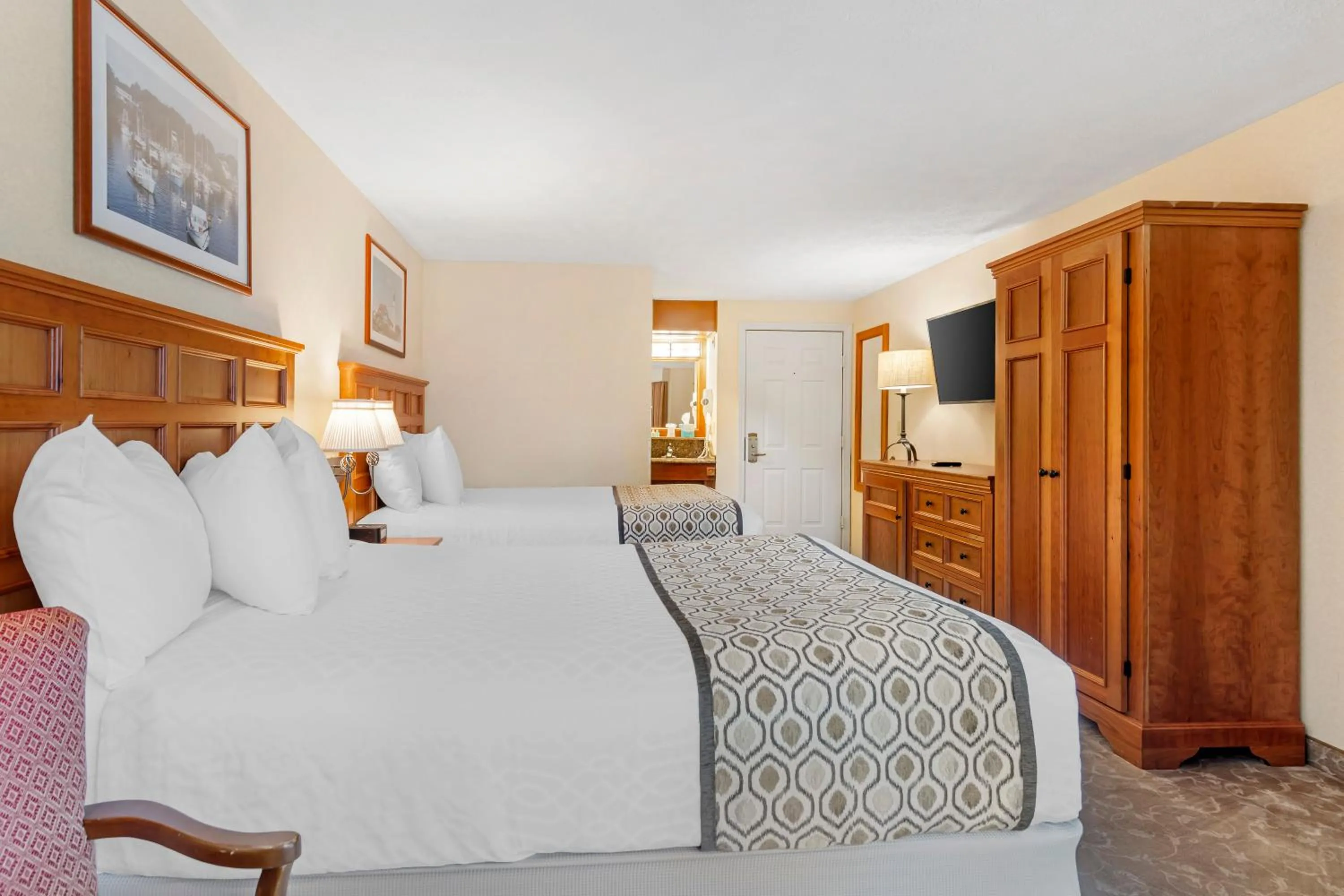 Bed in Meadowmere Resort